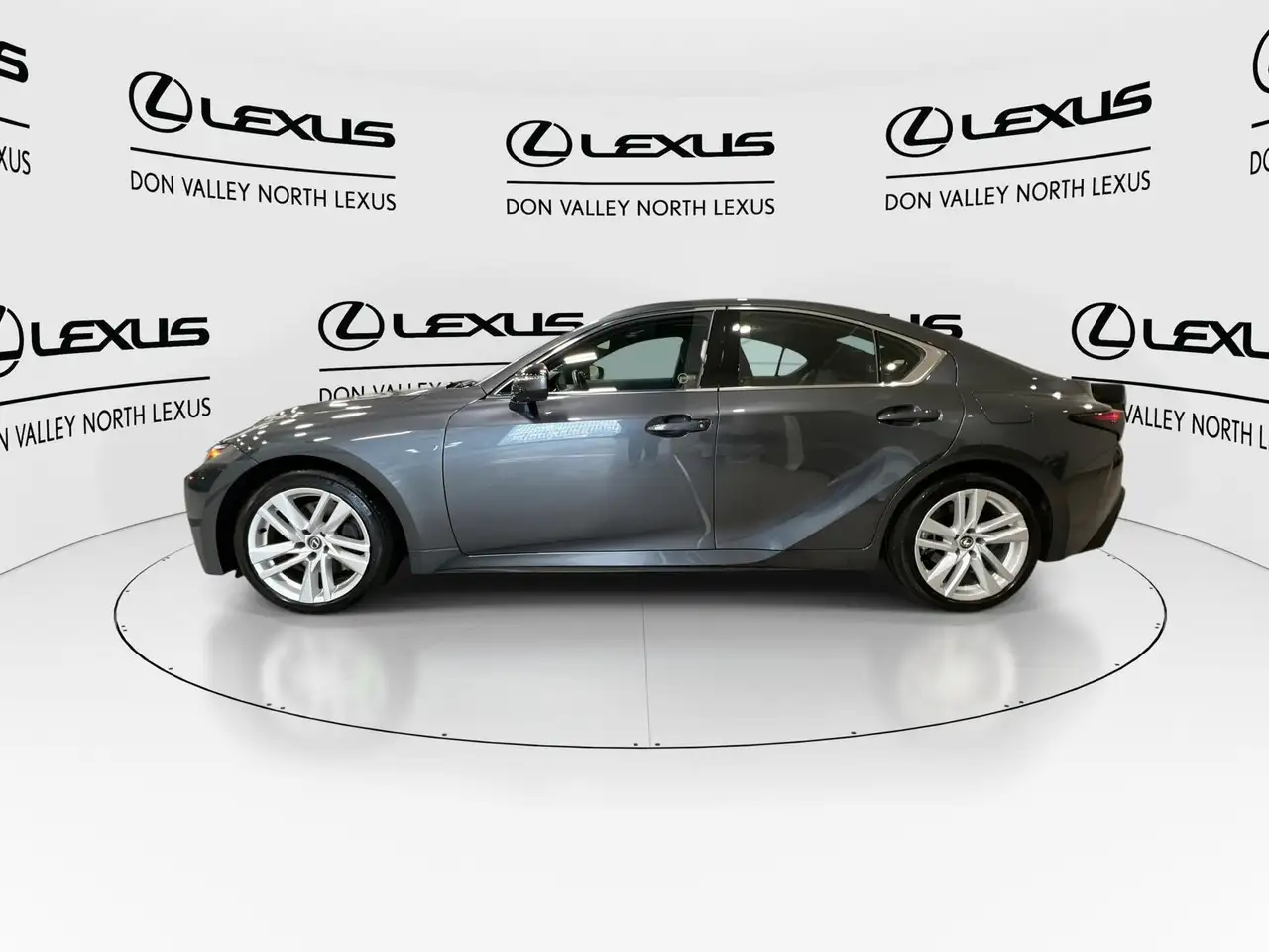 Lexus IS снимка Lexus IS