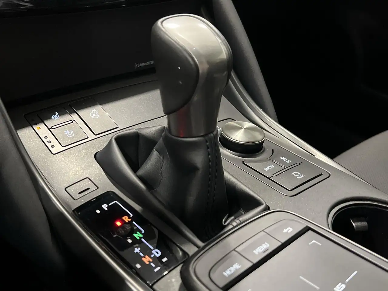 Lexus IS снимка Lexus IS