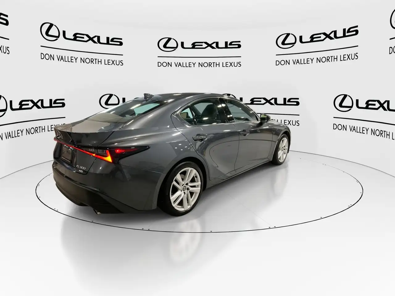 Lexus IS снимка Lexus IS