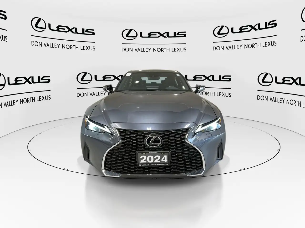 Lexus IS снимка Lexus IS
