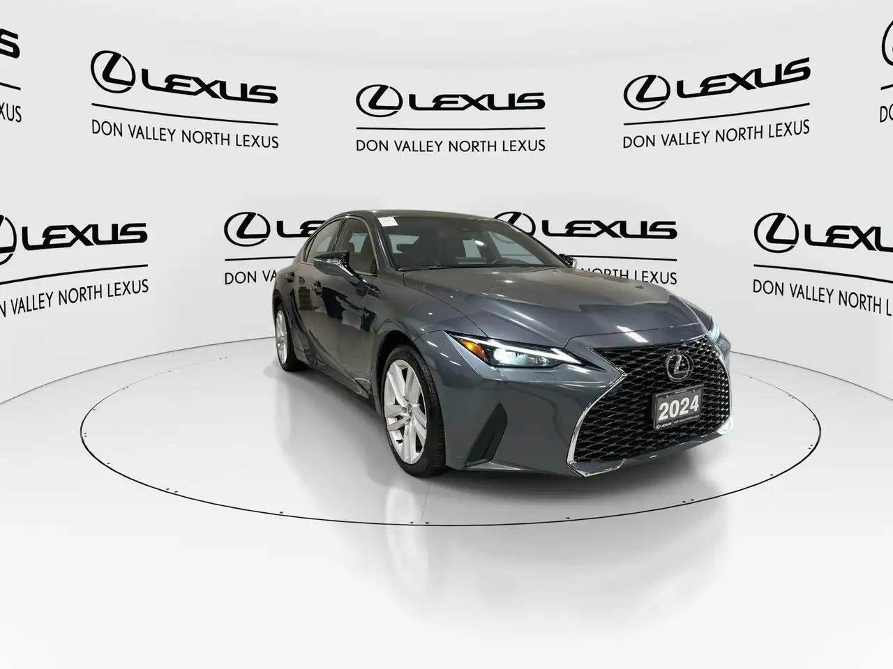 Lexus IS снимка Lexus IS
