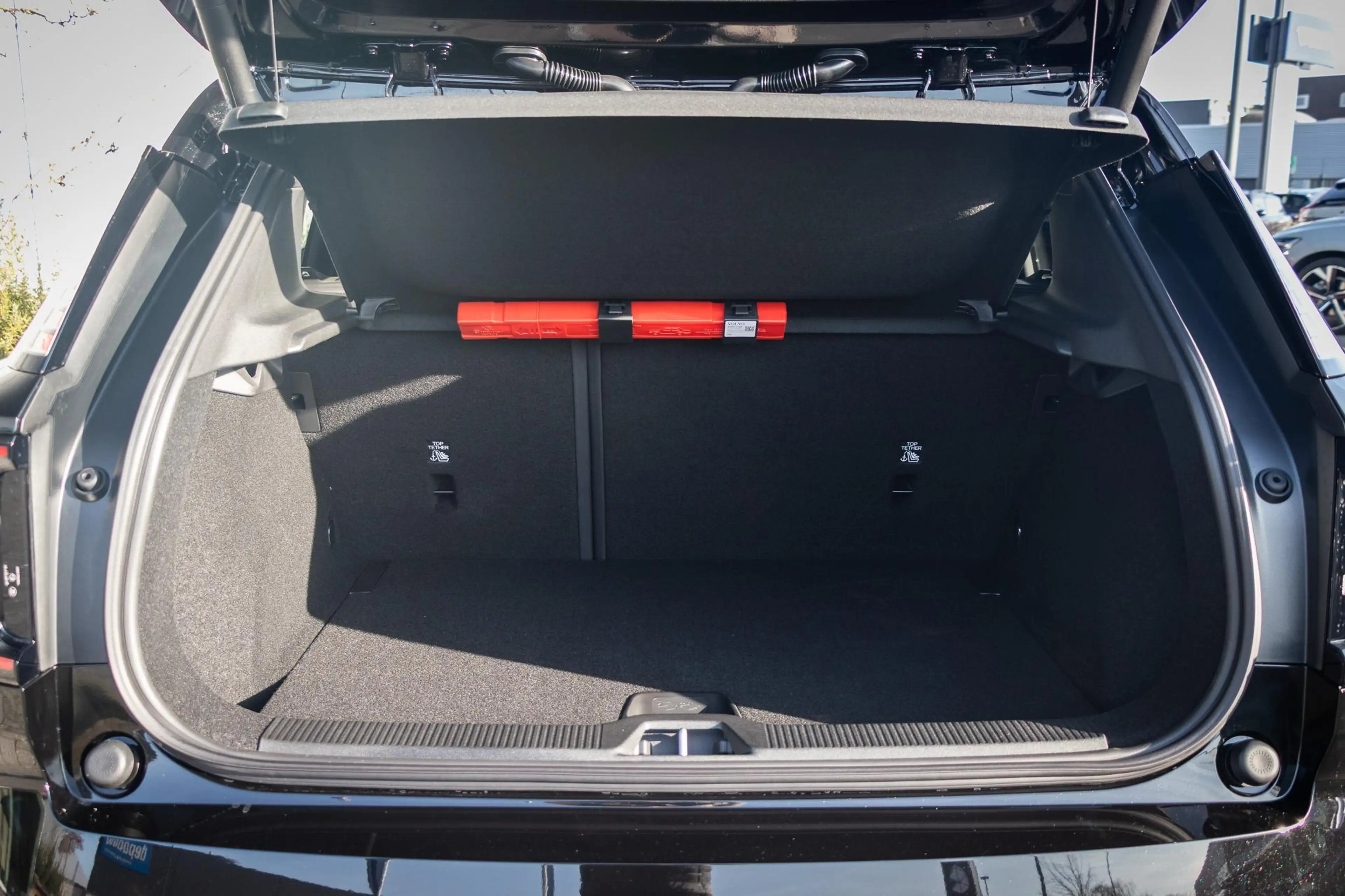 Volvo EX30 Single Motor Ext Range Ultra Black Ed Euro 69 kWh — photo 5