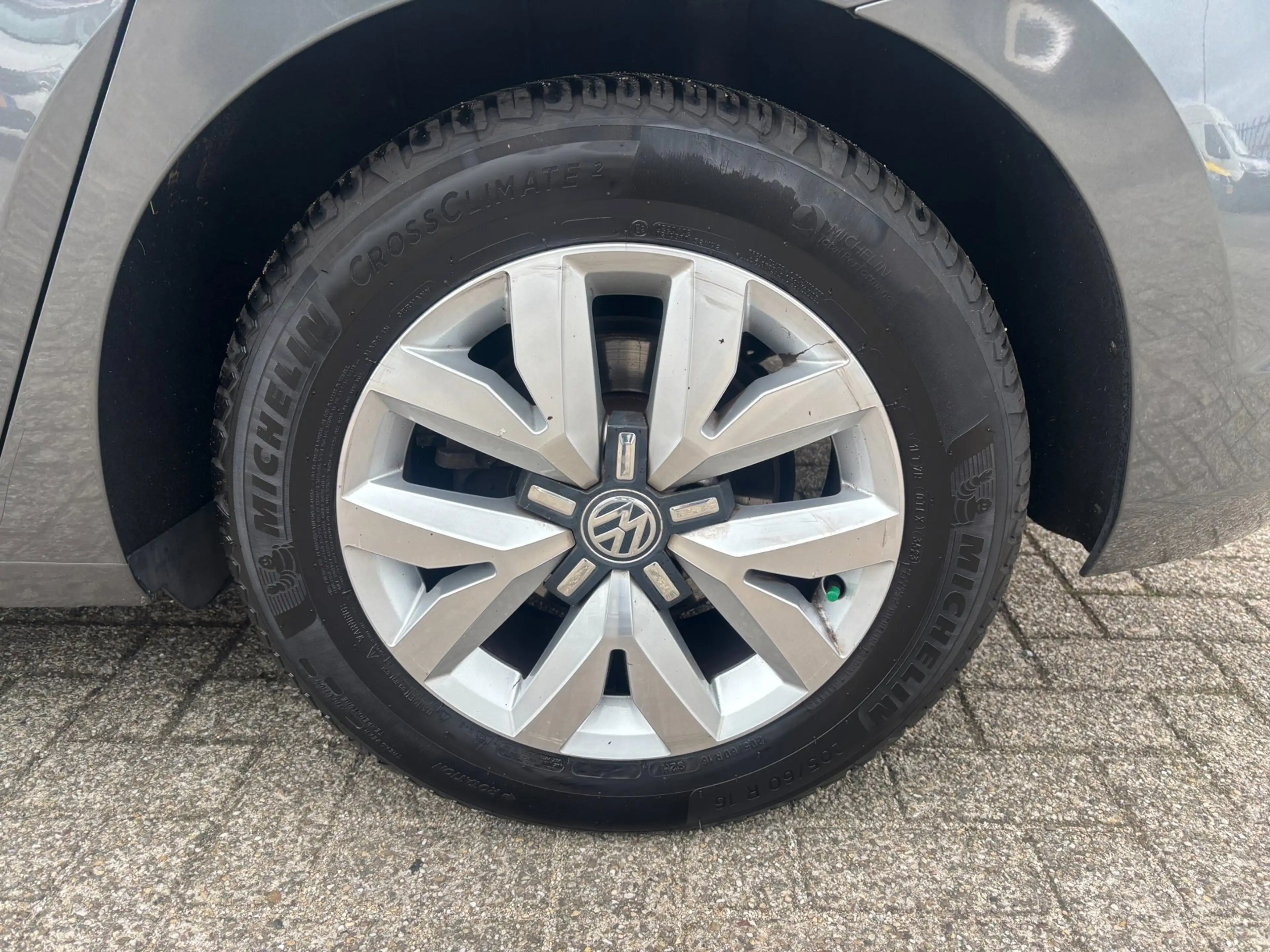 Volkswagen Touran 1.6 TDI SCR Comfortline Business — photo 5