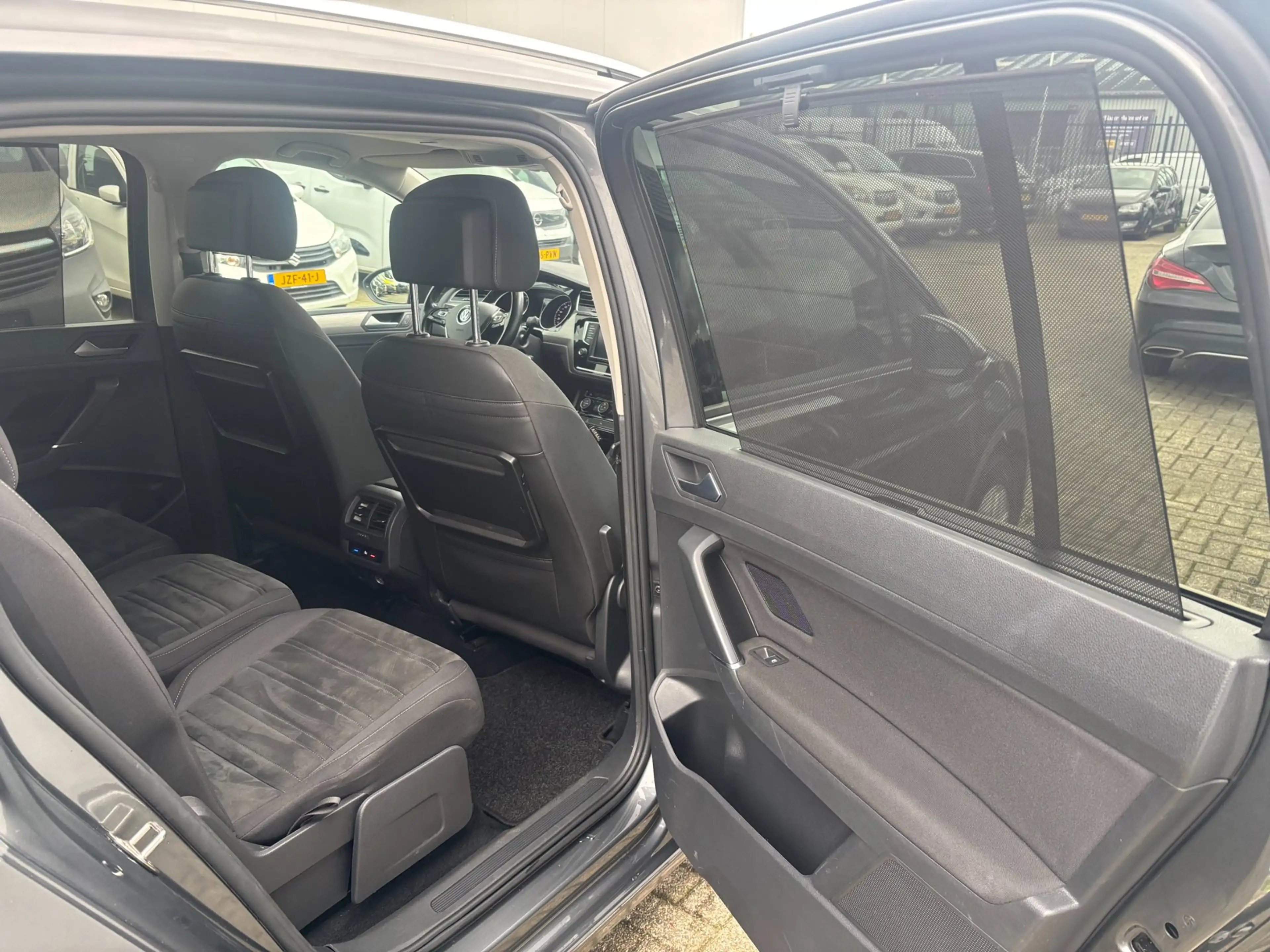Volkswagen Touran 1.6 TDI SCR Comfortline Business — photo 13
