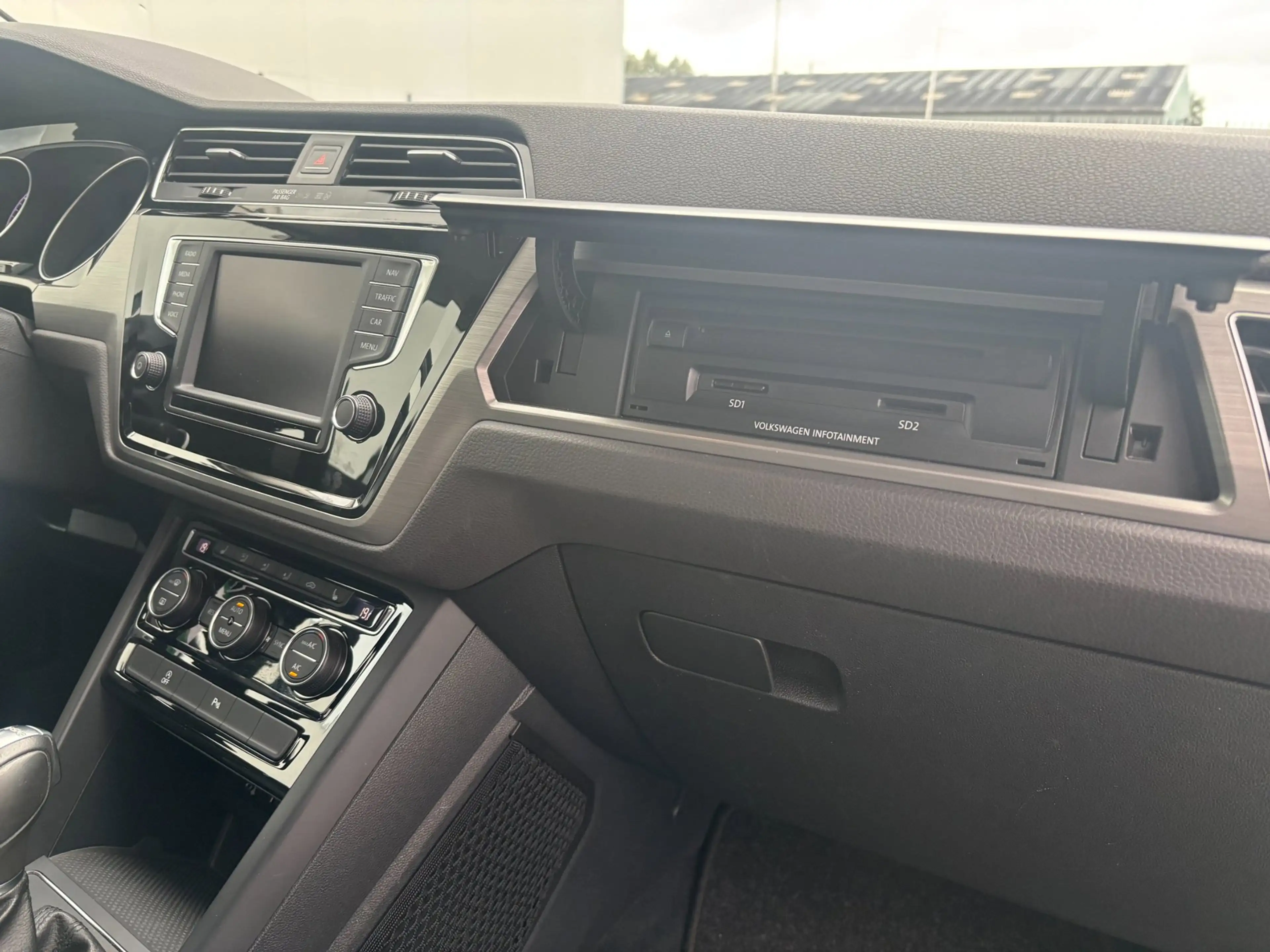 Volkswagen Touran 1.6 TDI SCR Comfortline Business — photo 15