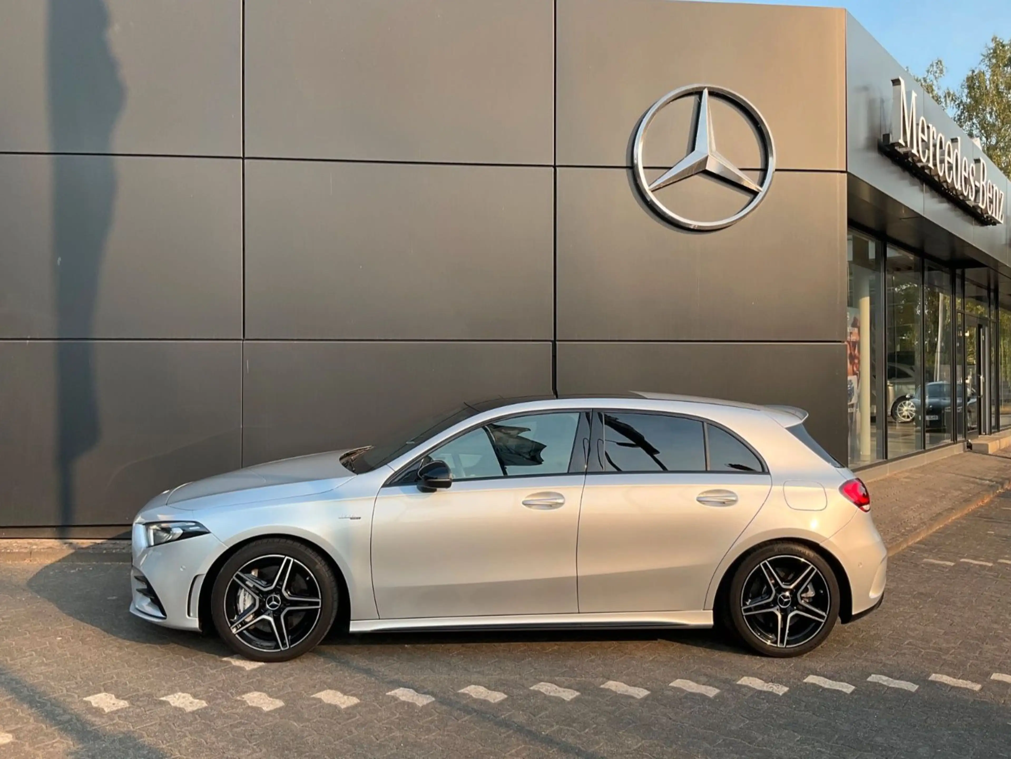 Mercedes-Benz A 35 AMG 4Matic/Panorama/Burmester/Distr. — photo 6