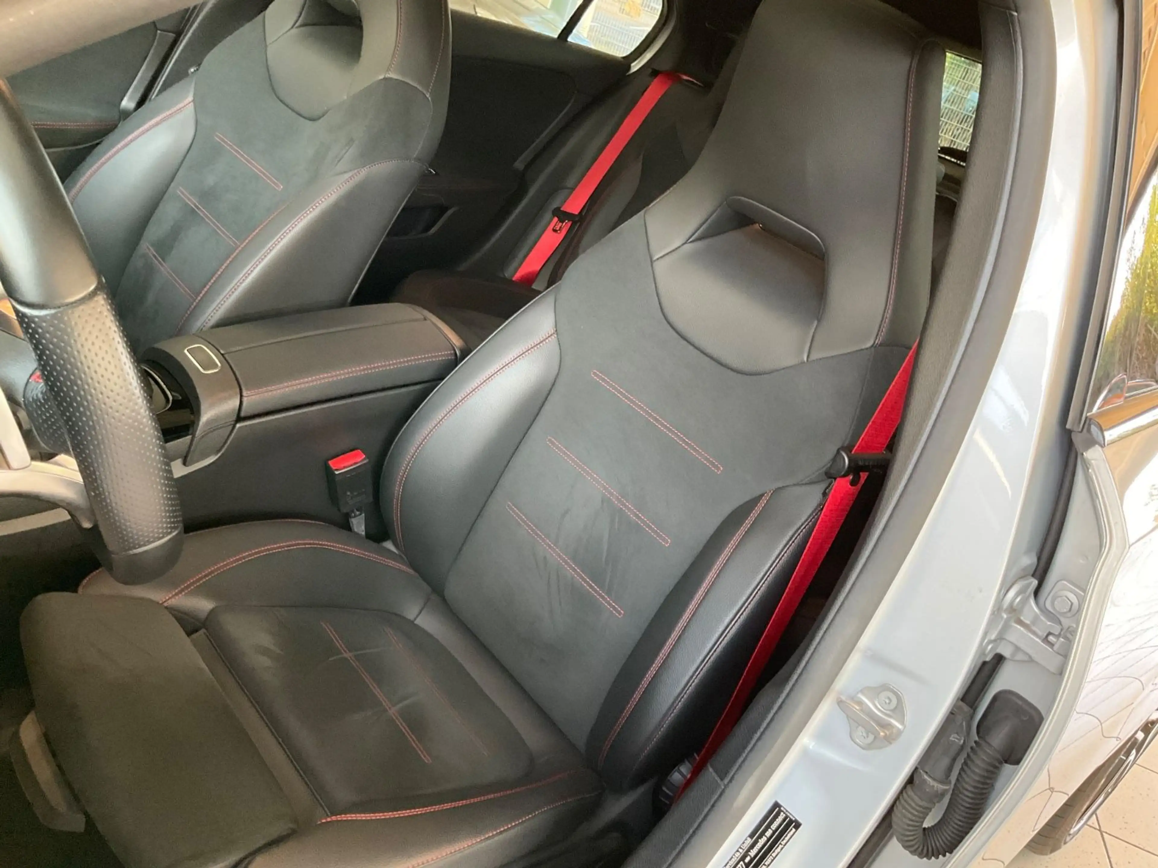 Mercedes-Benz A 35 AMG 4Matic/Panorama/Burmester/Distr. — photo 10
