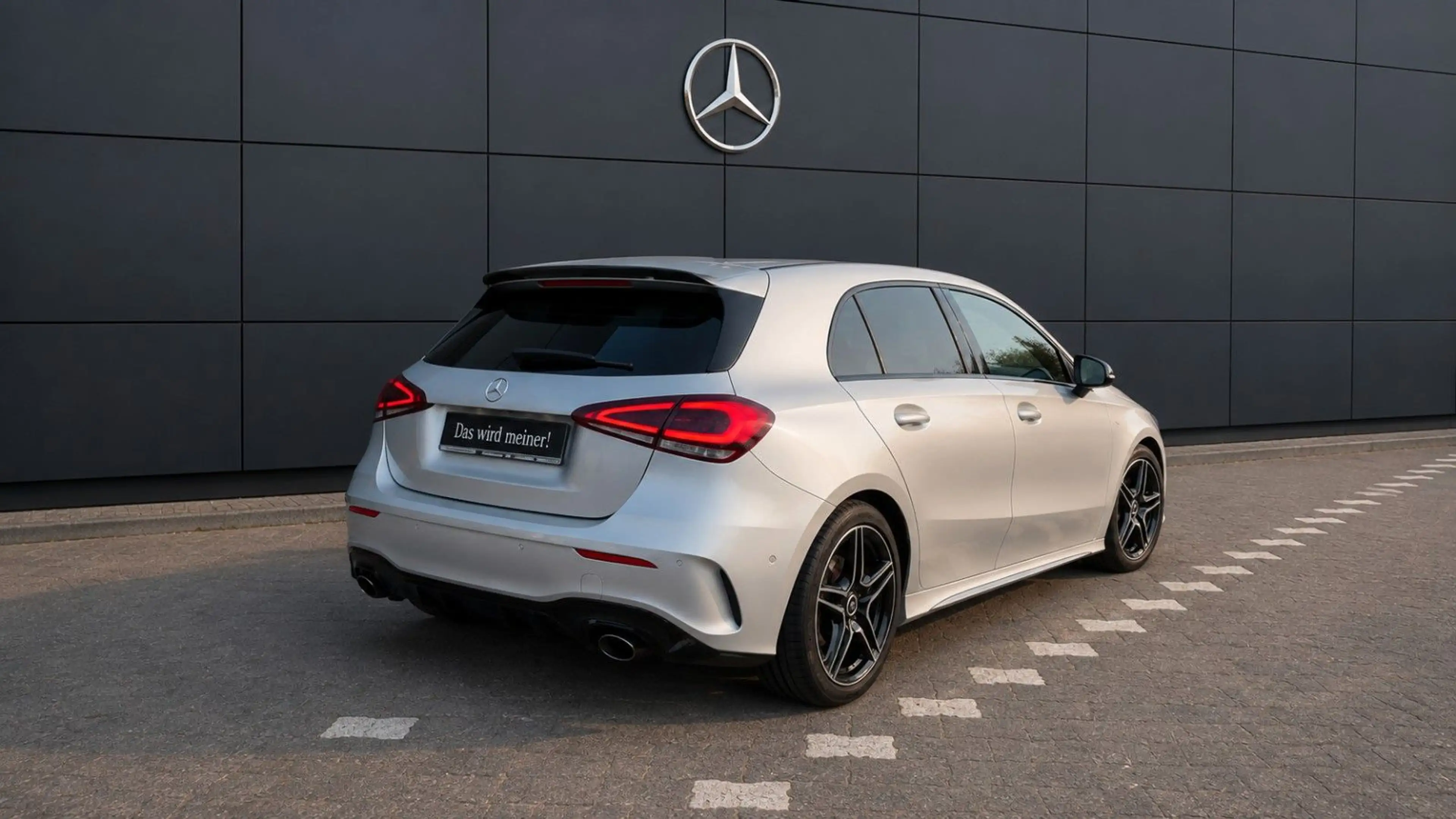 Mercedes-Benz A 35 AMG 4Matic/Panorama/Burmester/Distr. — photo 5