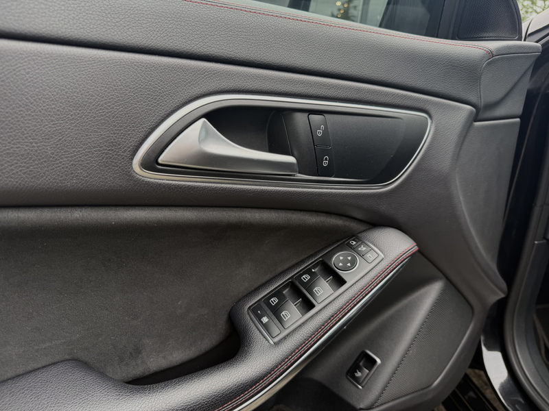 Mercedes-Benz CLA 45 AMG 4MATIC Ambition Pano — photo 23