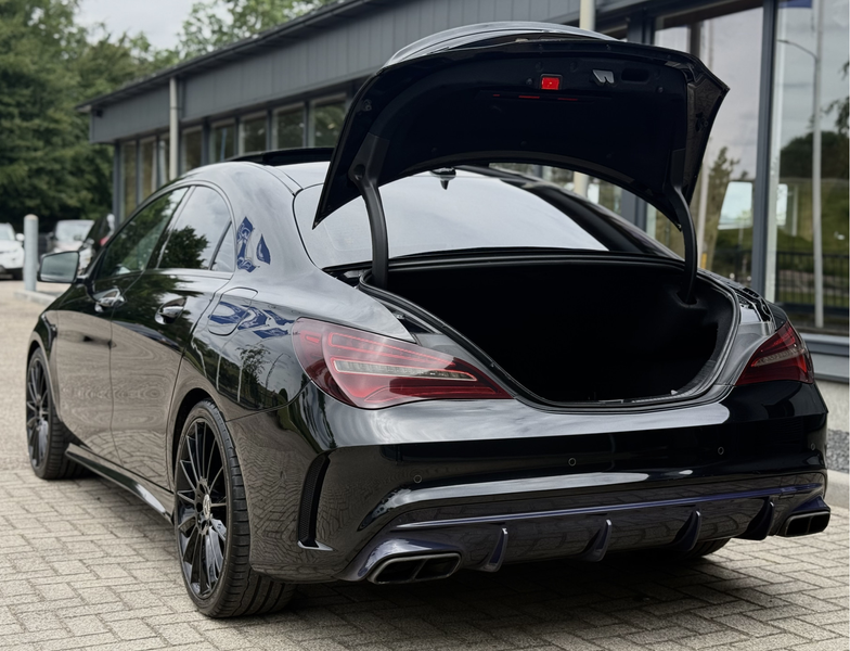 Mercedes-Benz CLA 45 AMG 4MATIC Ambition Pano — photo 11