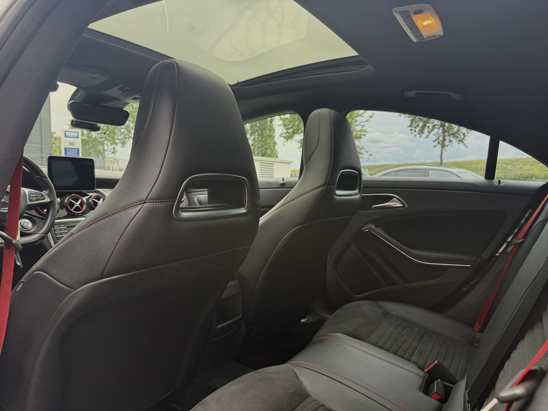 Mercedes-Benz CLA 45 AMG 4MATIC Ambition Pano — photo 28