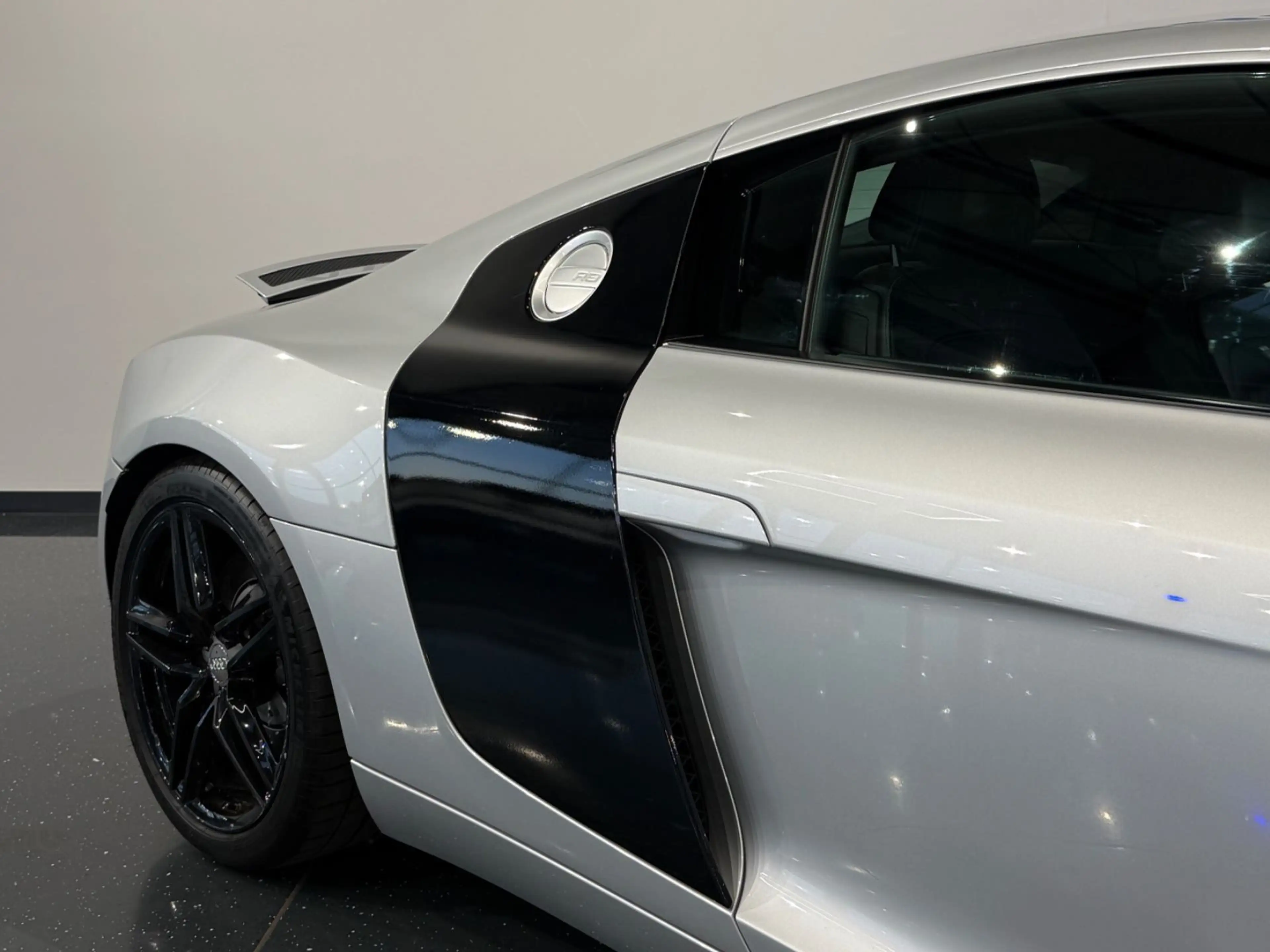 Audi R8 Coupe 4.2FSI quattro*RAUTE*ABGASANLAGE*CARBON — photo 13