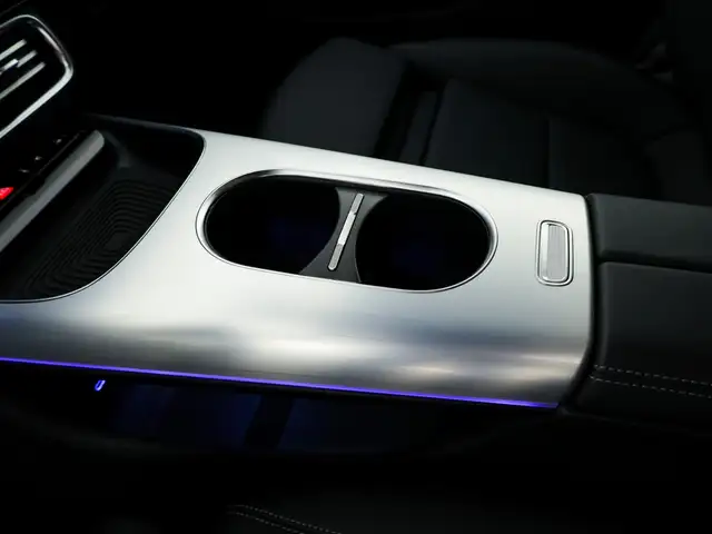 Mercedes-Benz CLA view 15