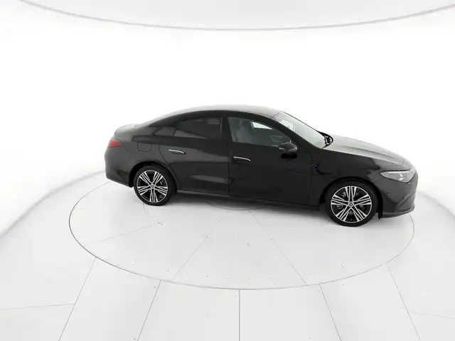 Mercedes-Benz CLA view 5