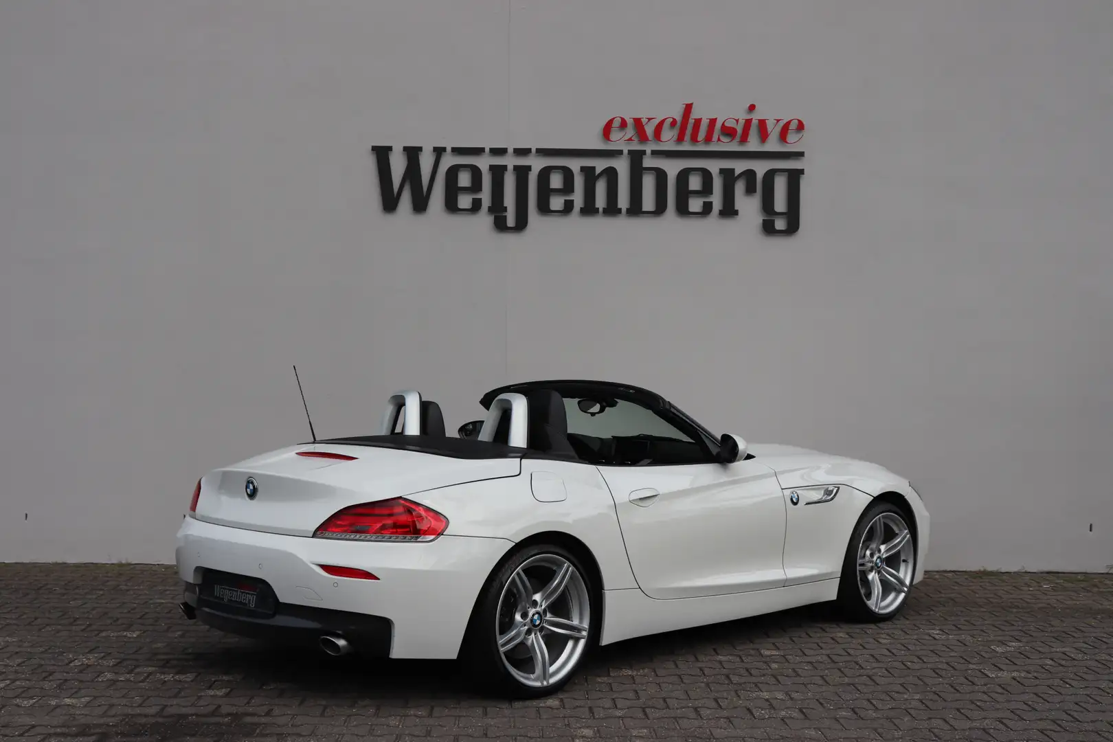 BMW Z4 Roadster sDrive35i M-sport 19" Navi PDC Wit - 2