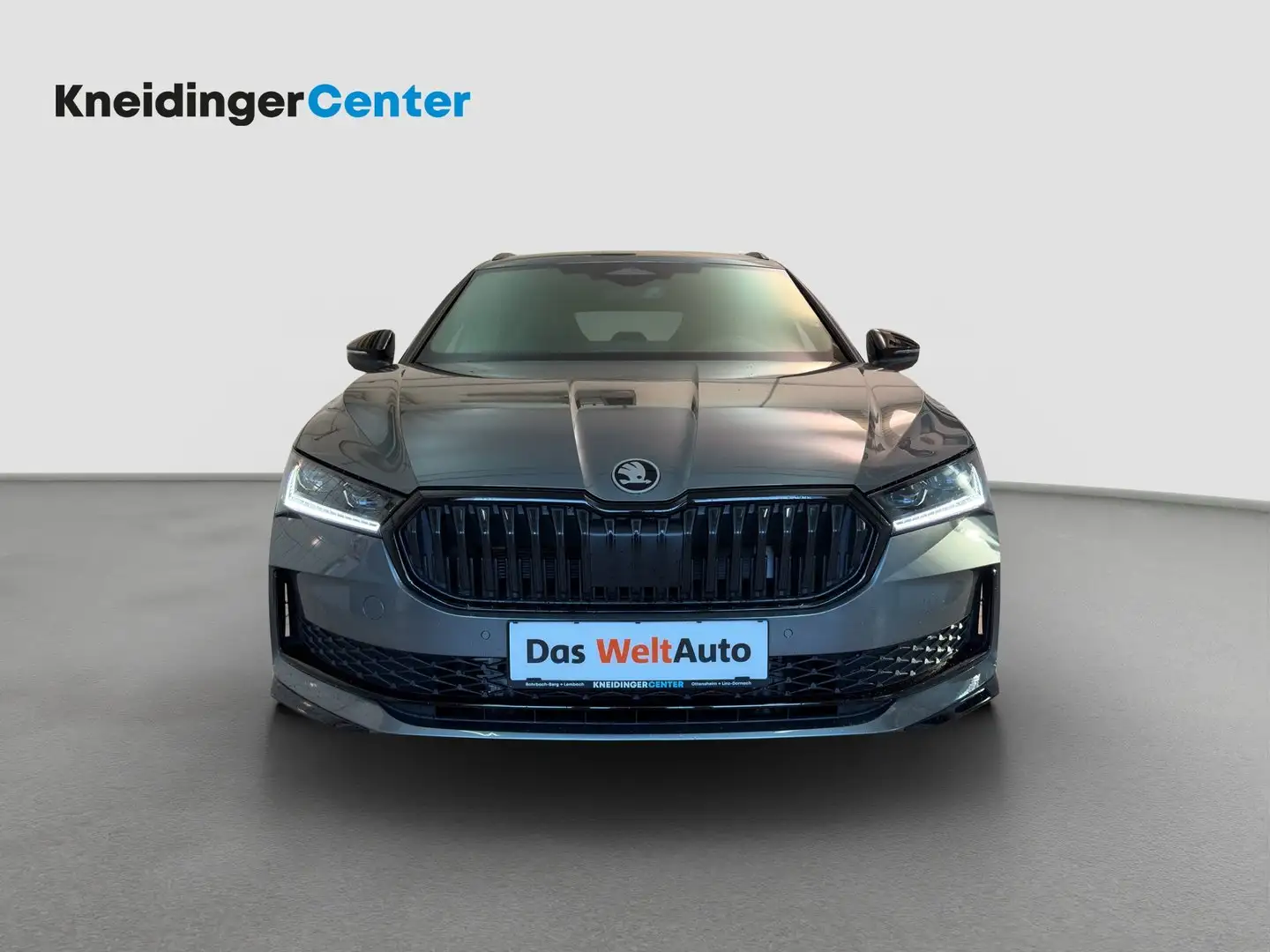 Skoda Superb 4x4 Sportline TDI DSG Grau - 2