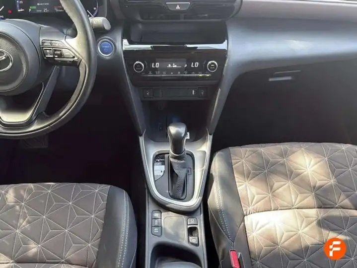 Toyota Yaris 1.5 Style 2022, foto 12