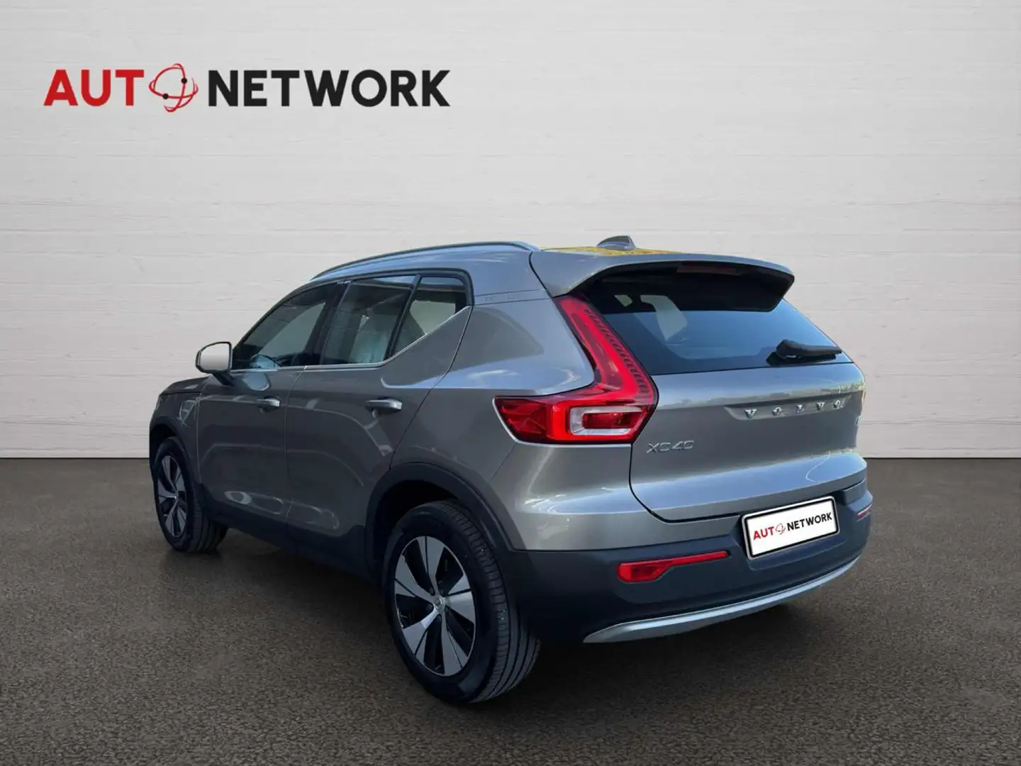 Volvo XC40 T5 Recharge Plug-in Hybrid Inscription Expression Grigio - 2