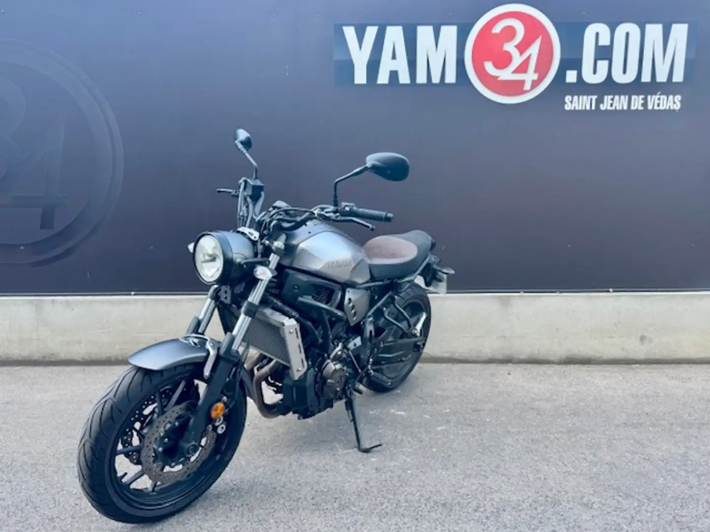 Yamaha XSR 700 Gris - 2