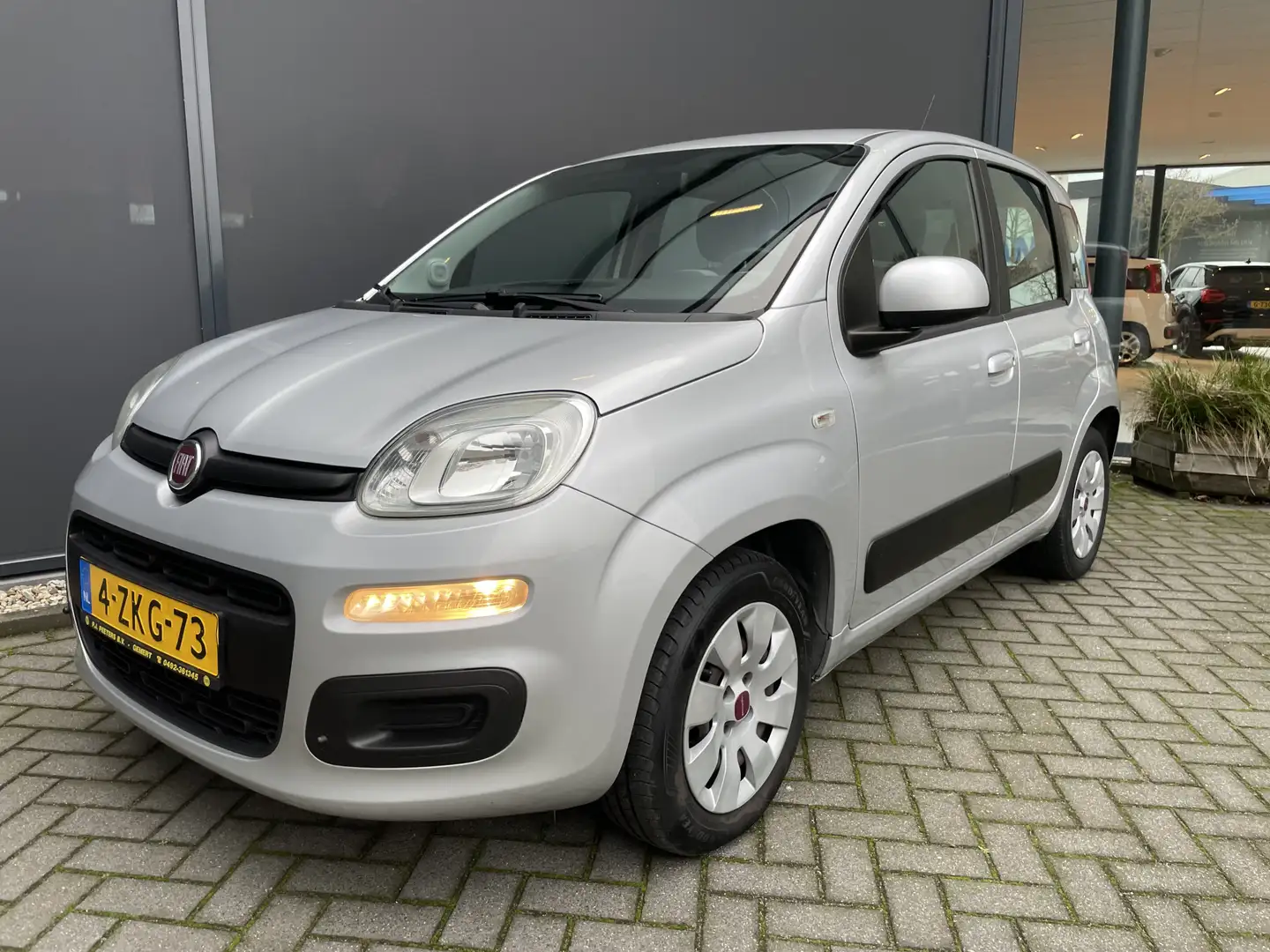 Fiat Panda 0.9 TwinAir Edizione Cool Airco - Elektrische rame Gris - 2