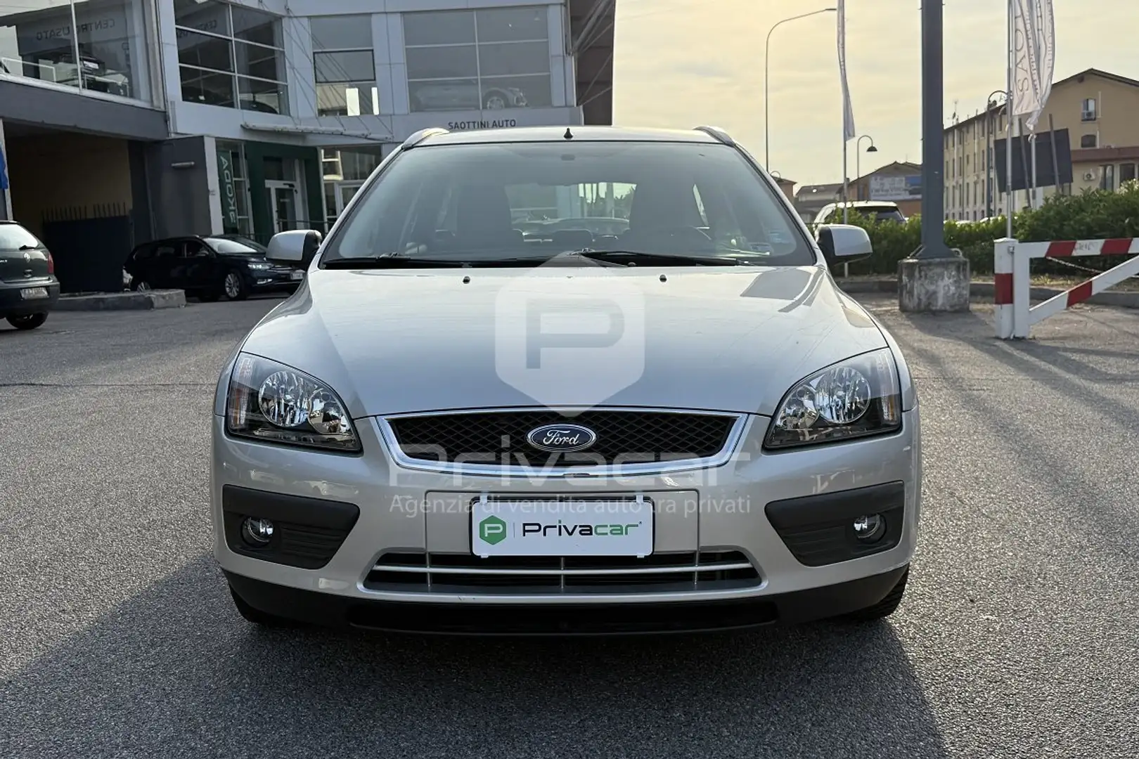 Ford Focus Focus 1.6 Ti-VCT (115CV) S.W. Argintiu - 2