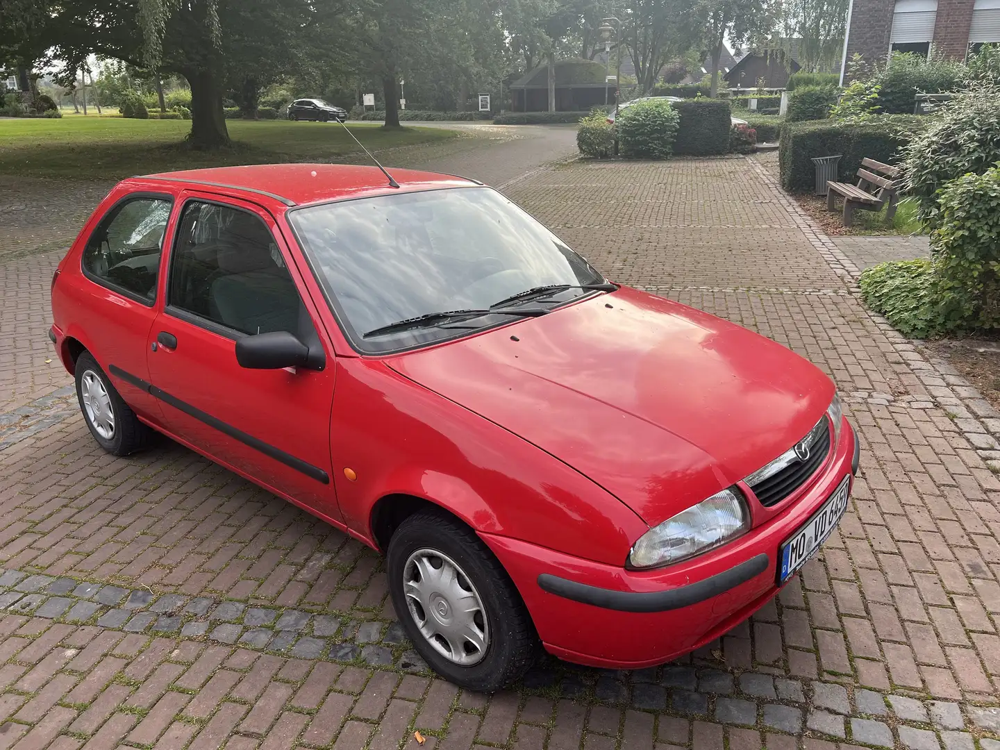 Mazda 121 121 Rood - 1