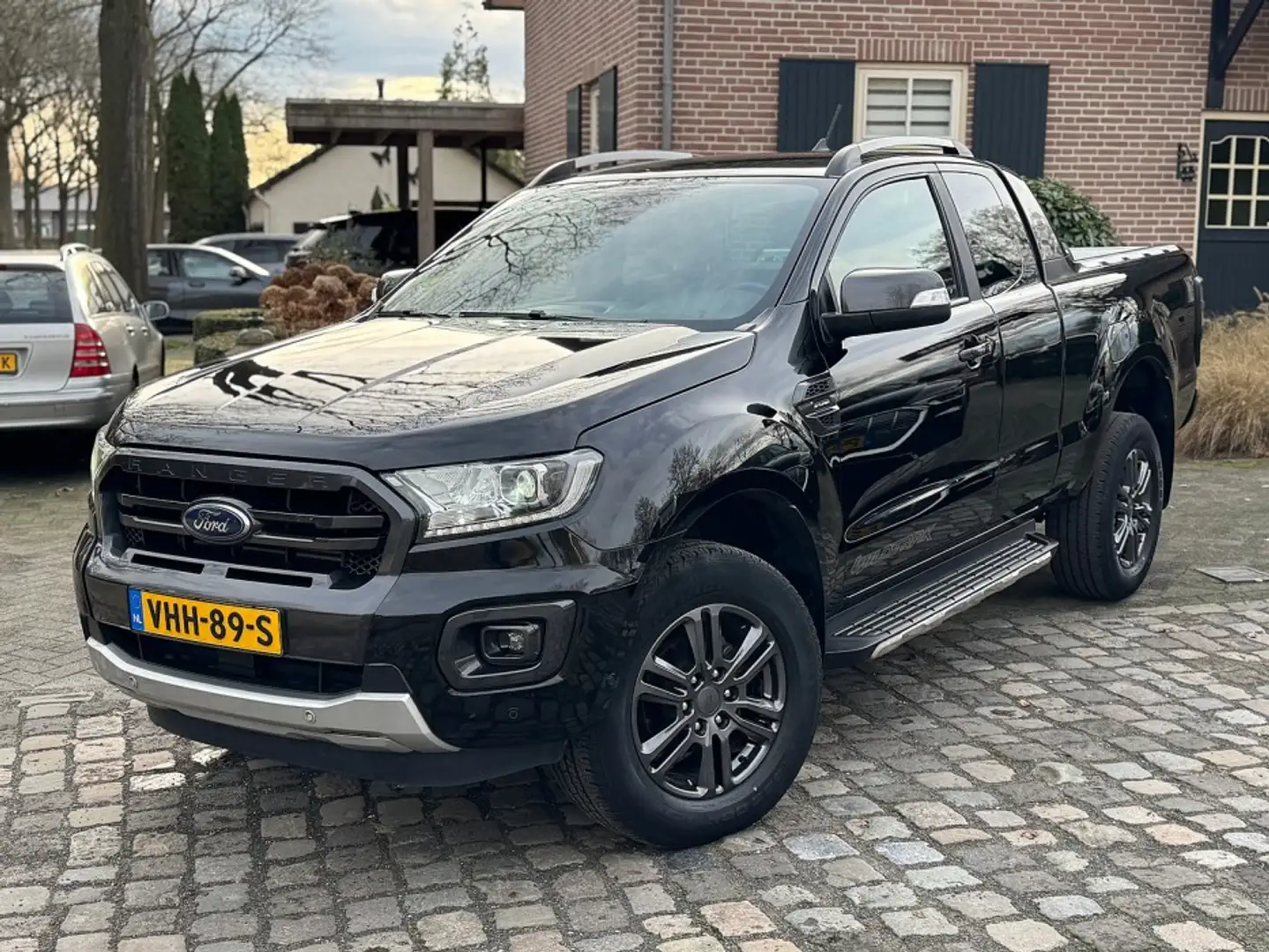Ford Ranger 2.0 214pk autom AWD Wildtrak Supercab leer,navigat Noir - 1