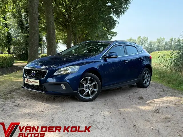 Volvo V40 Cross Country 1.5 T3 Ocean Race Automaat | Xenon | Leder | Navig