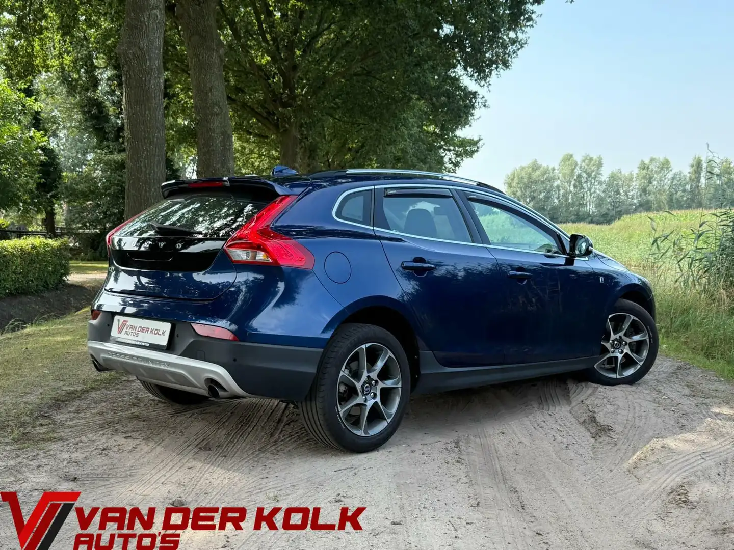 Volvo V40 Cross Country 1.5 T3 Ocean Race Xenon Leder Navi Cruise Climate Bleu - 2
