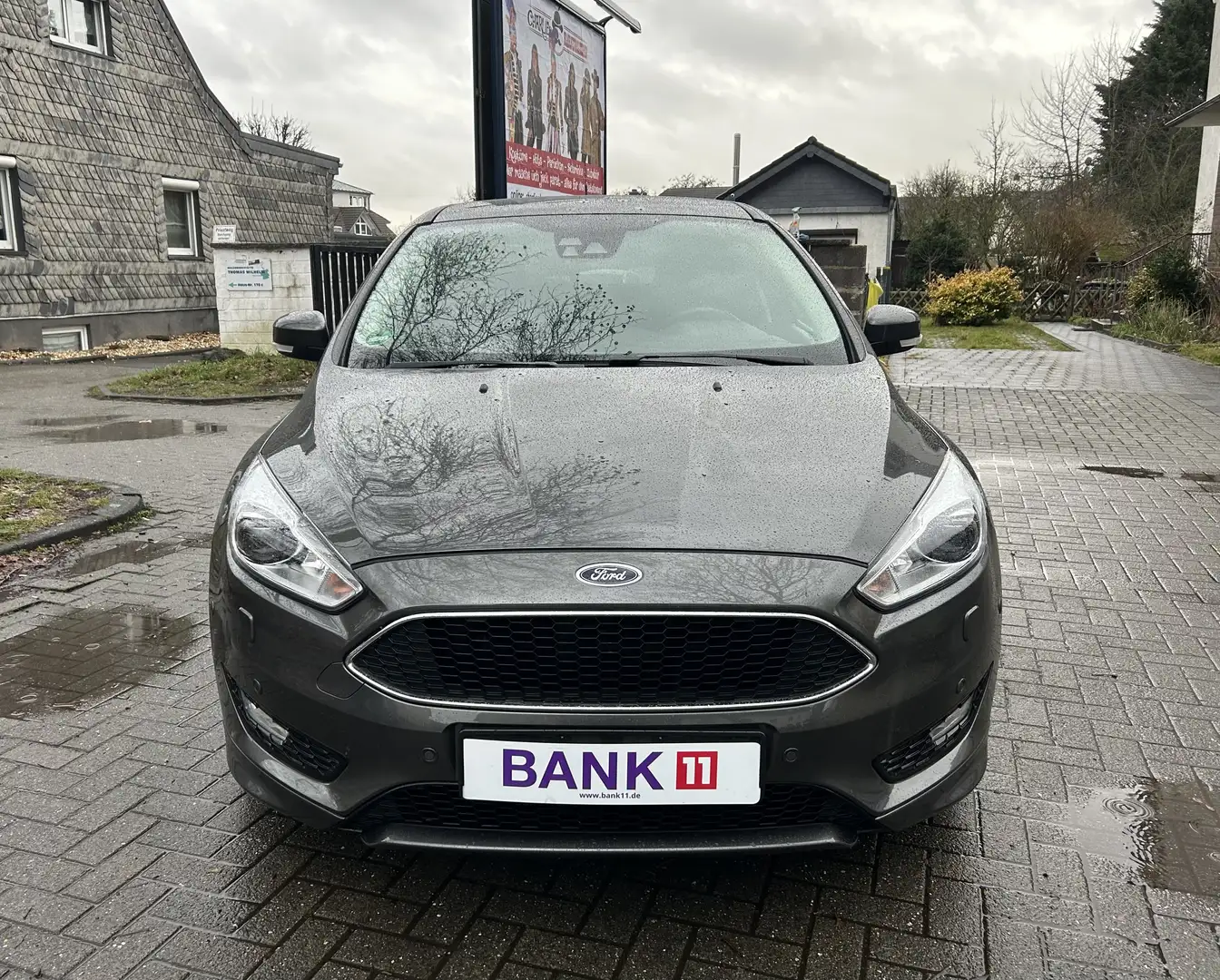 Ford Focus Titanium/ TÜV Neu/ Inspektion Neu/ Finanzierung Grau - 1