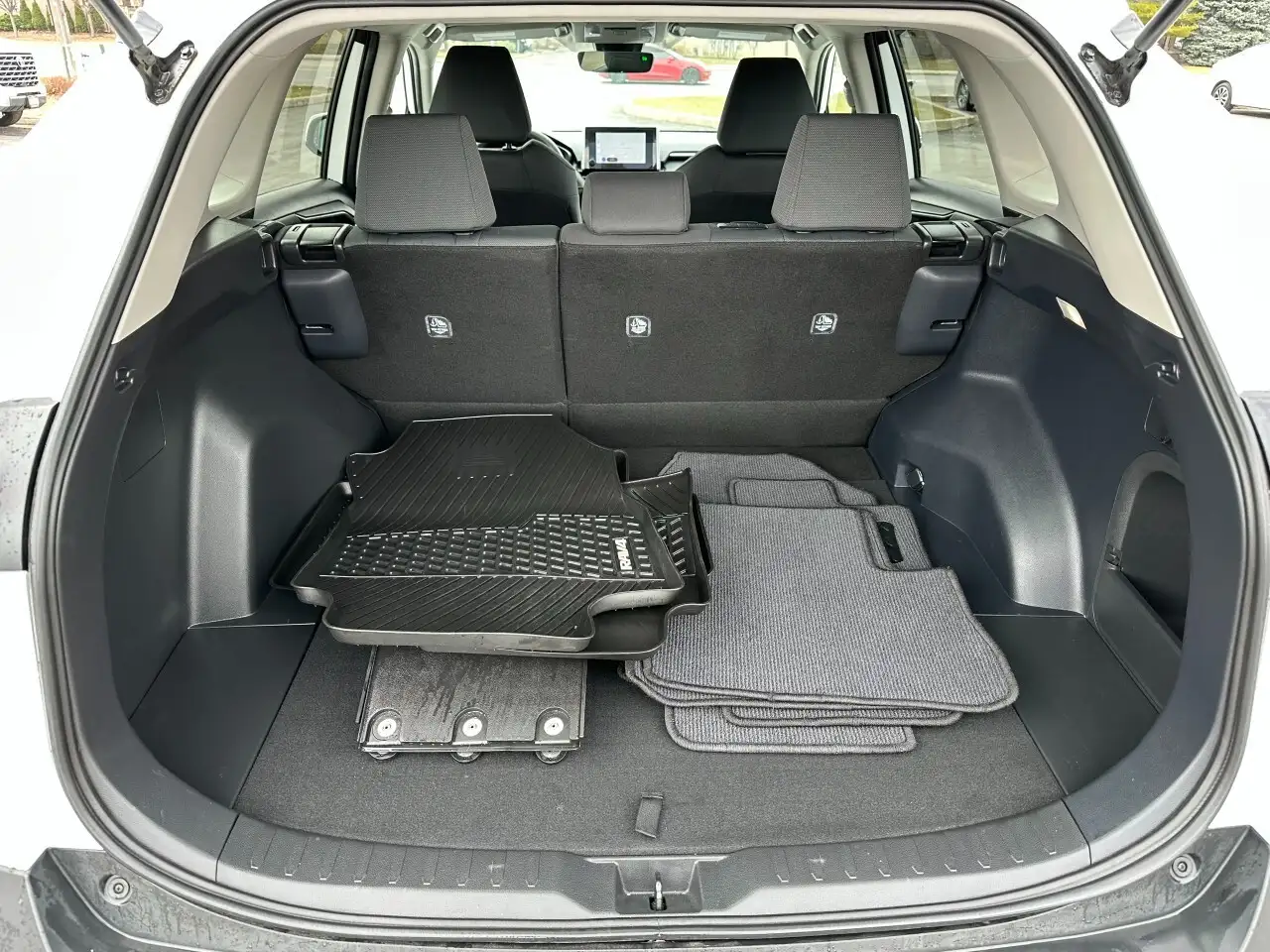 Toyota RAV 4 снимка Toyota RAV 4
