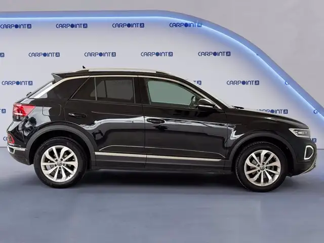 Volkswagen T-Roc view 6