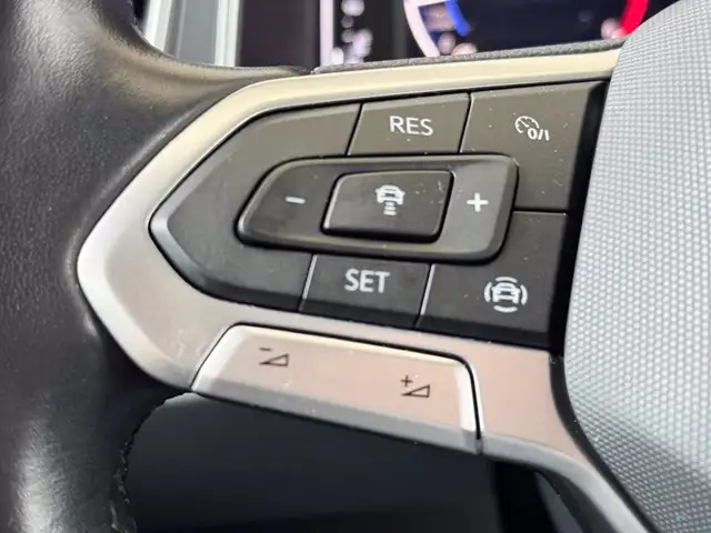 Volkswagen T-Roc view 21