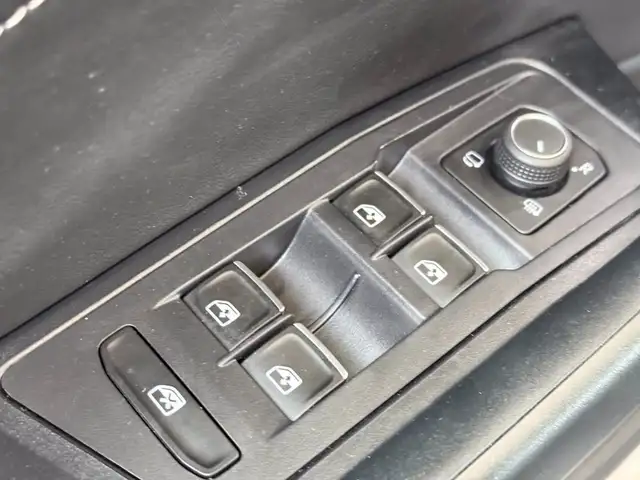 Volkswagen T-Roc view 20