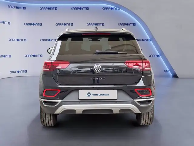 Volkswagen T-Roc view 5