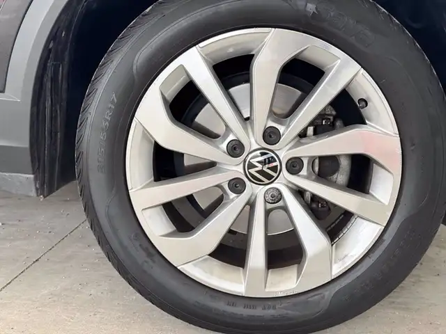 Volkswagen T-Roc view 15