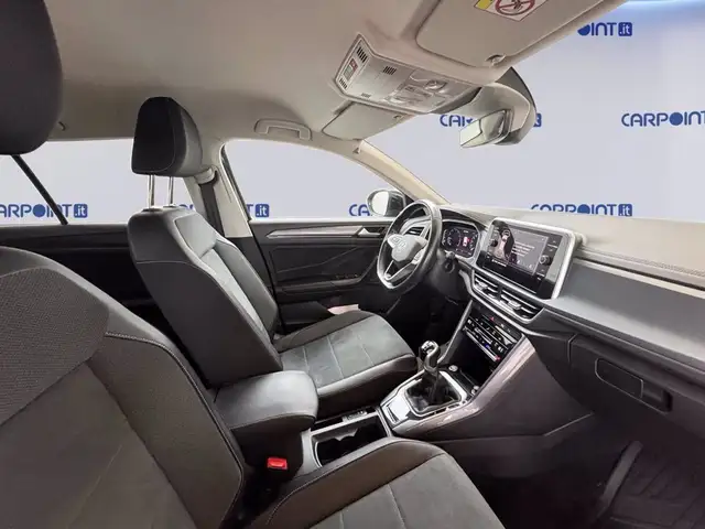 Volkswagen T-Roc view 7