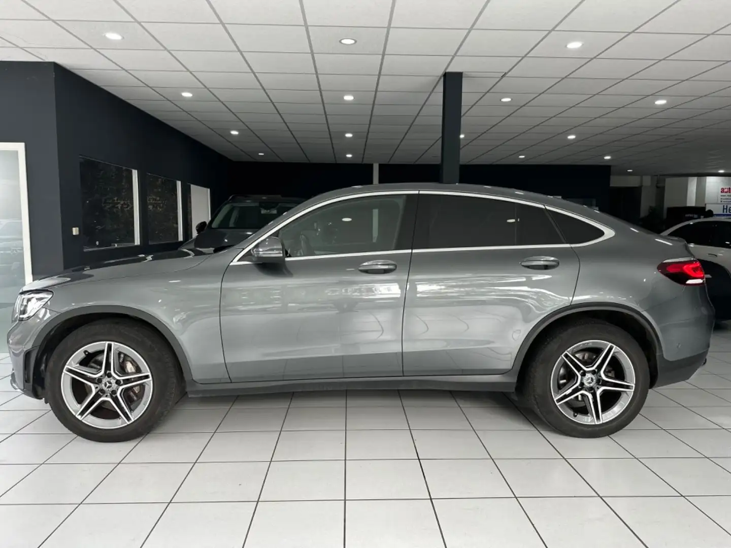 Mercedes-Benz GLC 200 d Coupe 4Matic*DISTRONIC+*KAMERA*MBEAM* Grau - 2