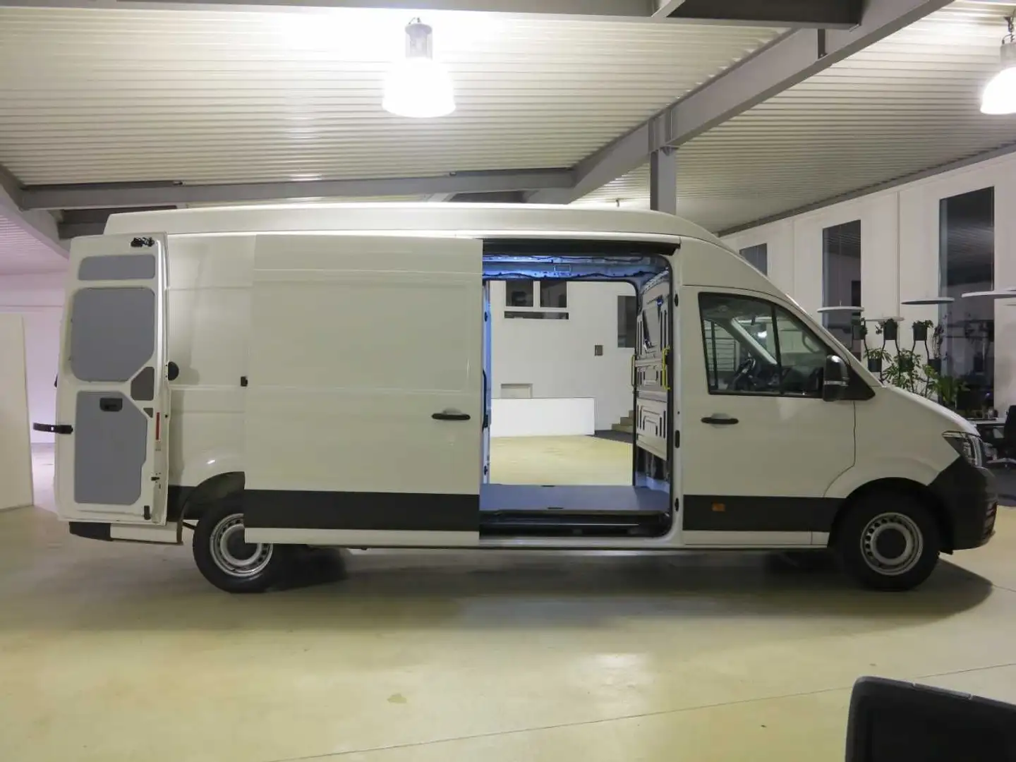 Volkswagen Crafter Kasten 35 TDI 2.0 SCR VA hoch+lang Klima Blanc - 1