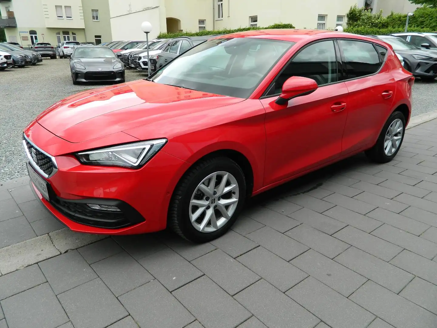 SEAT Leon Style 1.5 TSI Sitzheiz/FullLink/Parklenk/VollLED/ Rojo - 2