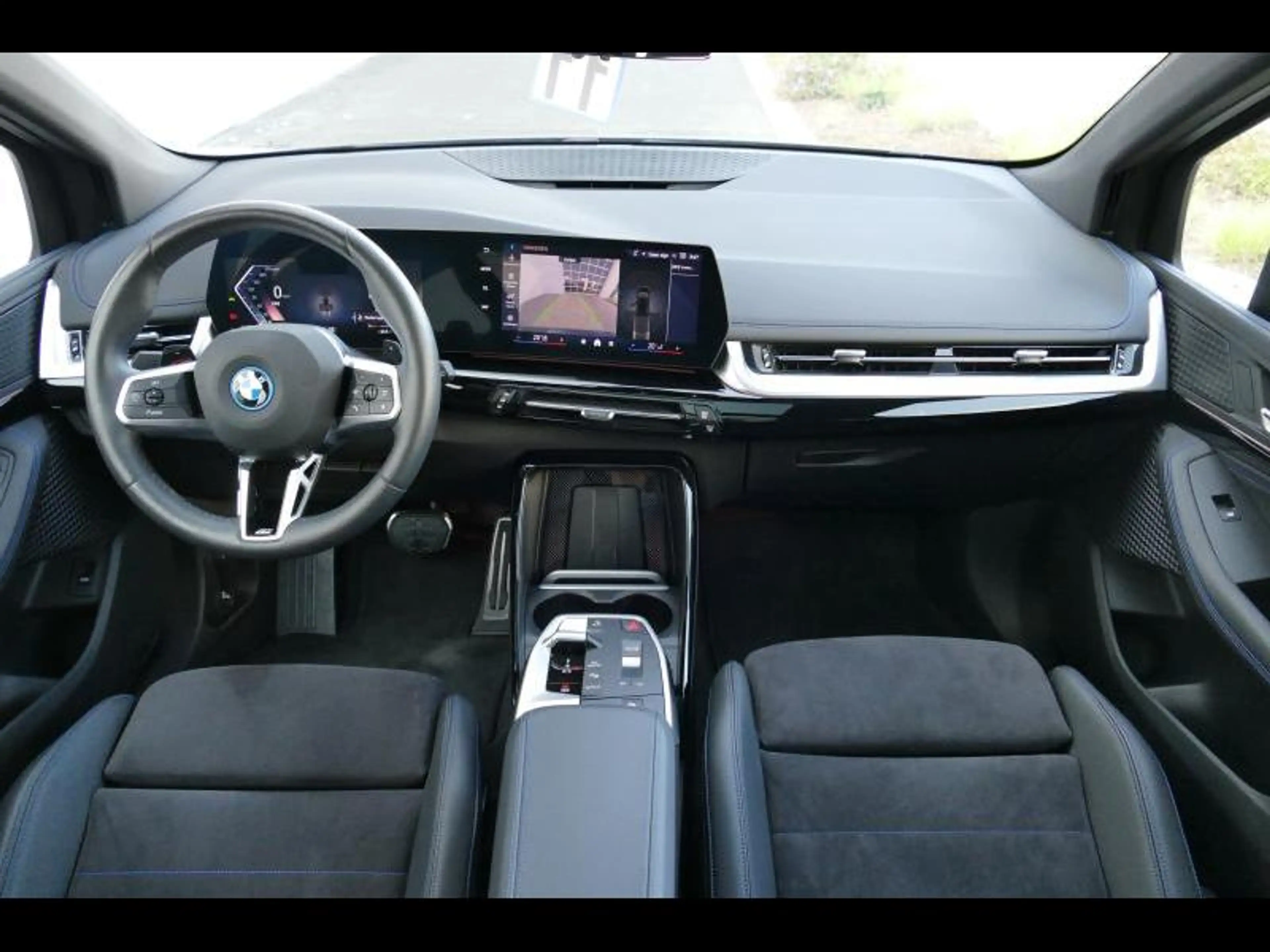 BMW 225 xDrive Active Tourer — photo 7