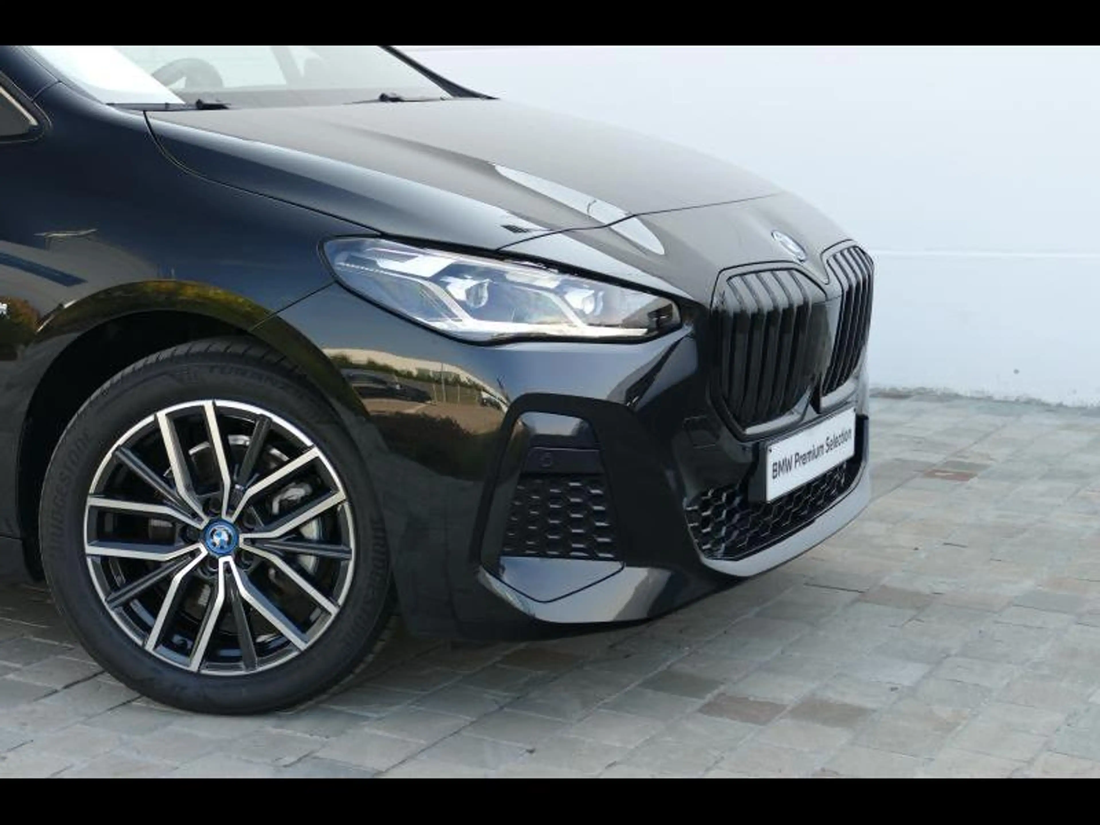 BMW 225 xDrive Active Tourer — photo 11