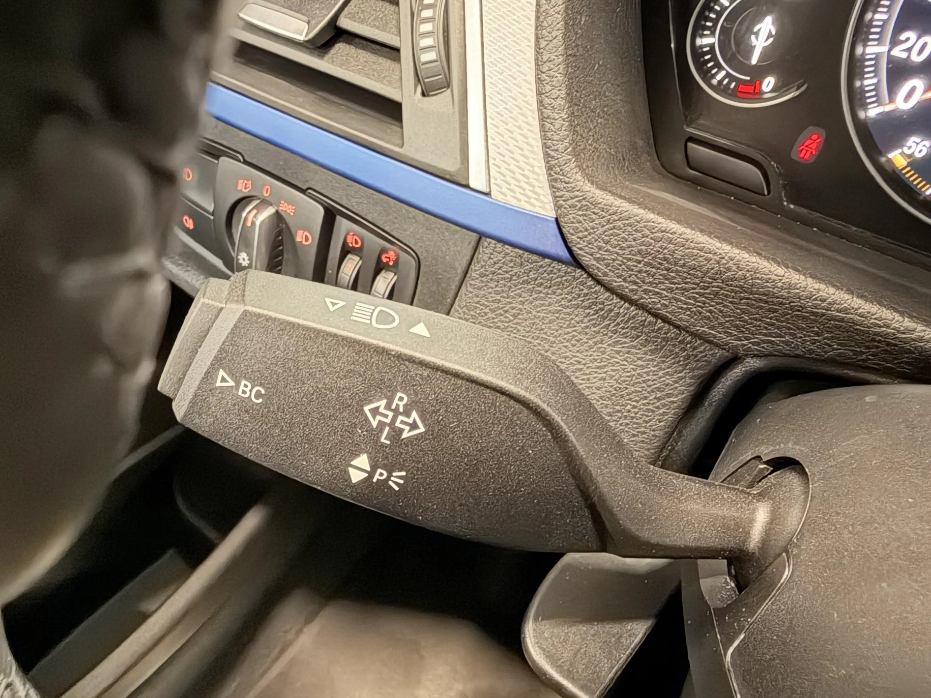 BMW 318 3-serie Touring 318i M Sport Edition Navigatie Cli — photo 23