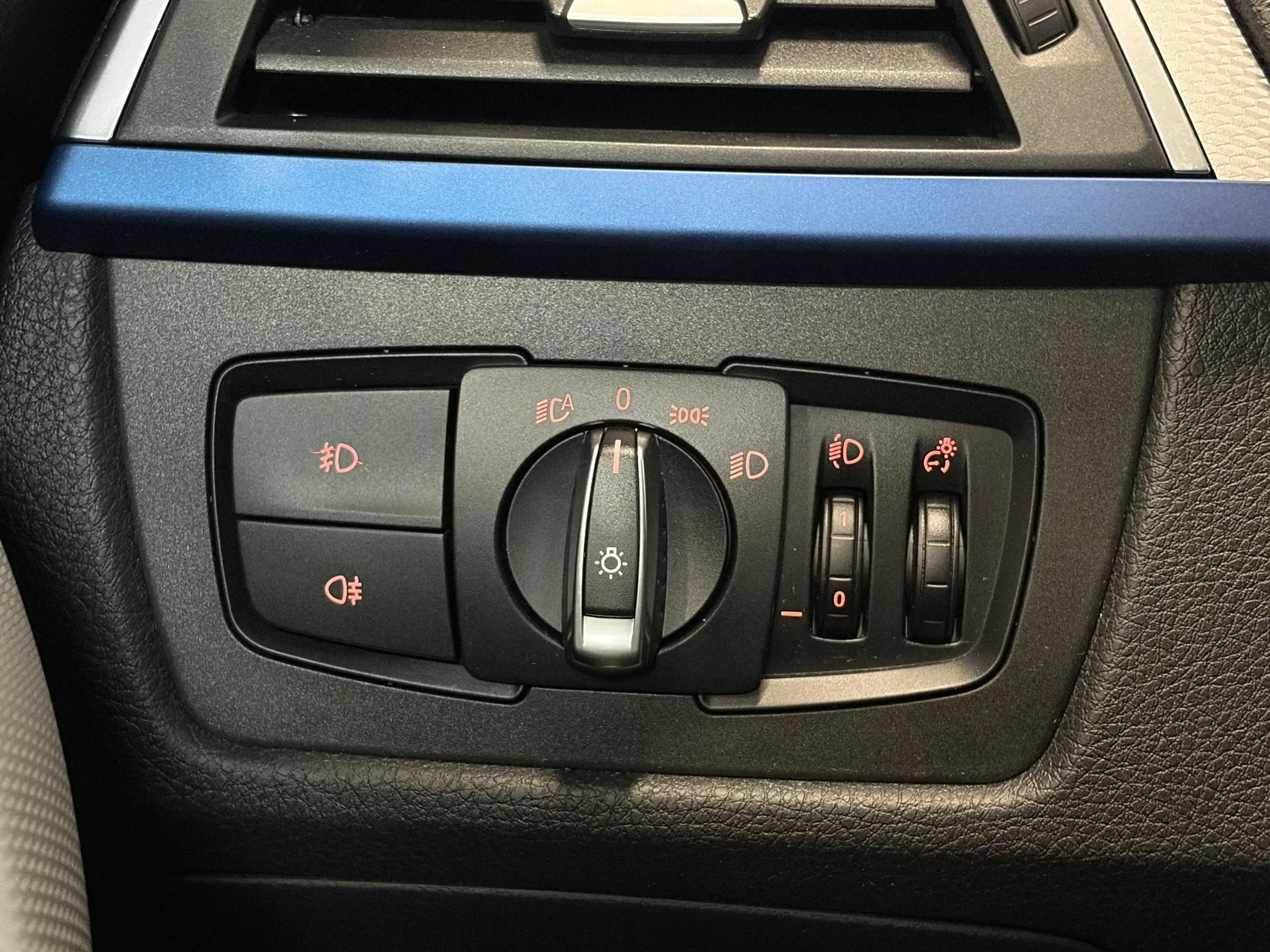 BMW 318 3-serie Touring 318i M Sport Edition Navigatie Cli — photo 27