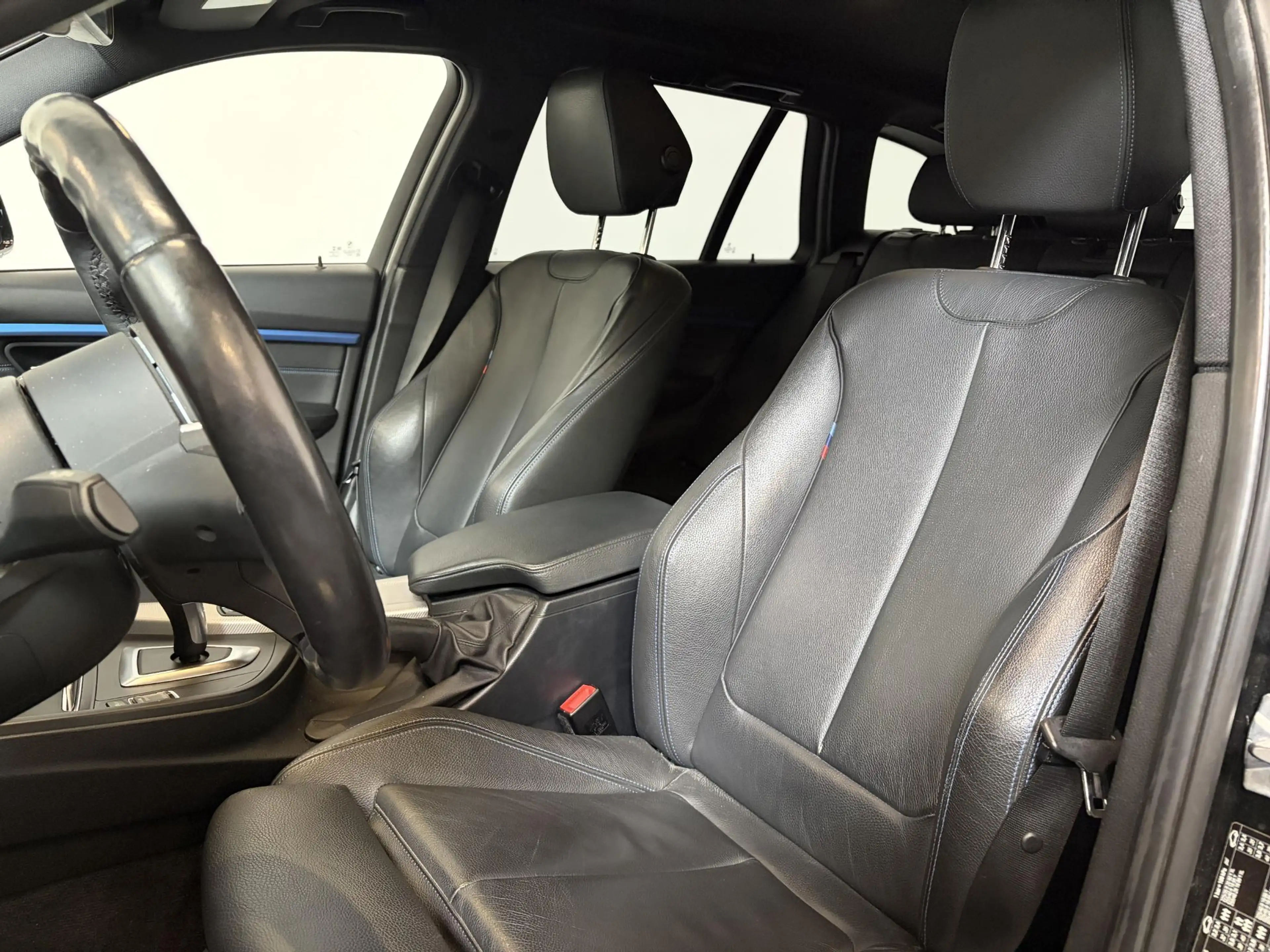 BMW 318 3-serie Touring 318i M Sport Edition Navigatie Cli — photo 3