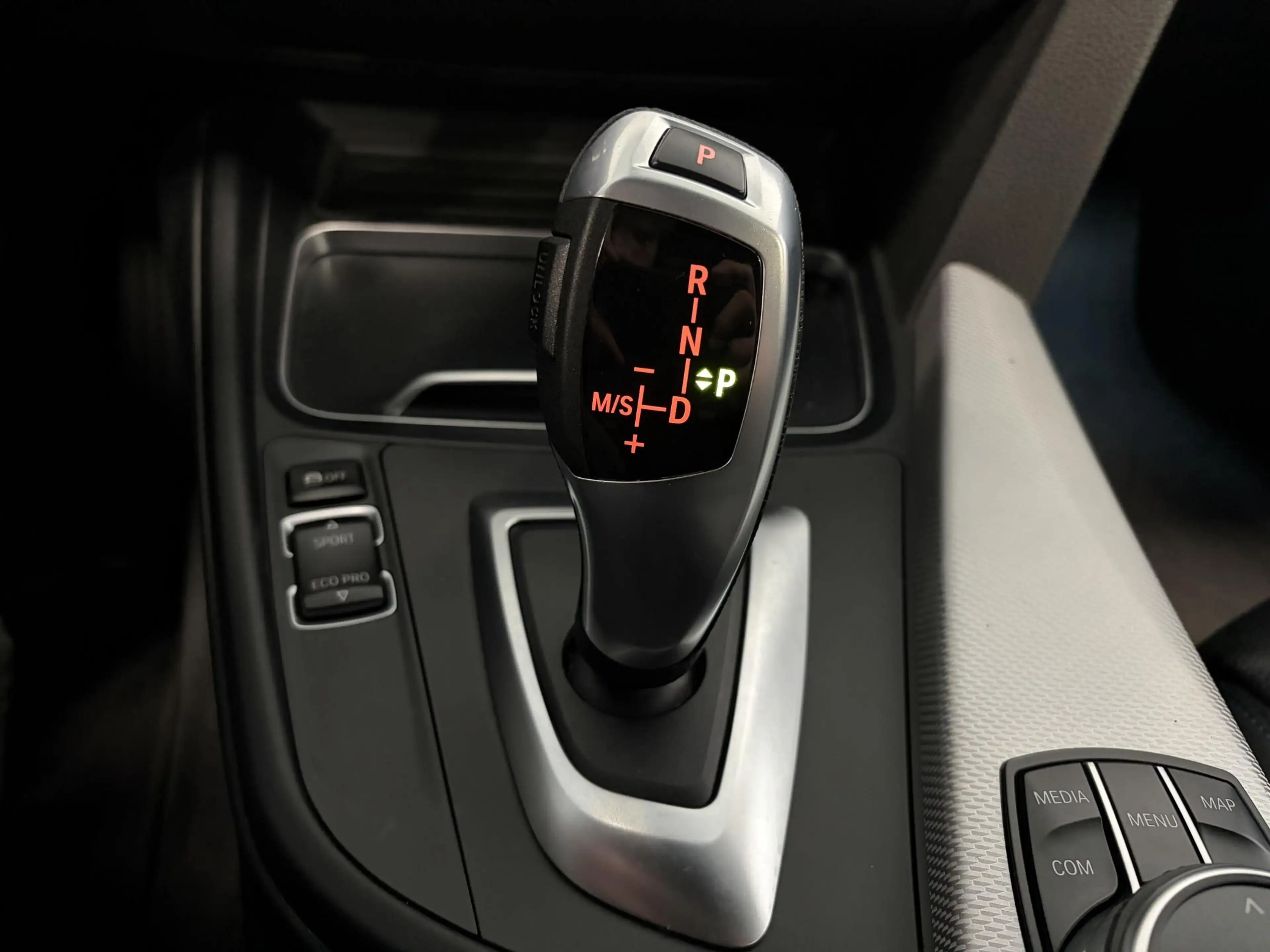BMW 318 3-serie Touring 318i M Sport Edition Navigatie Cli — photo 25