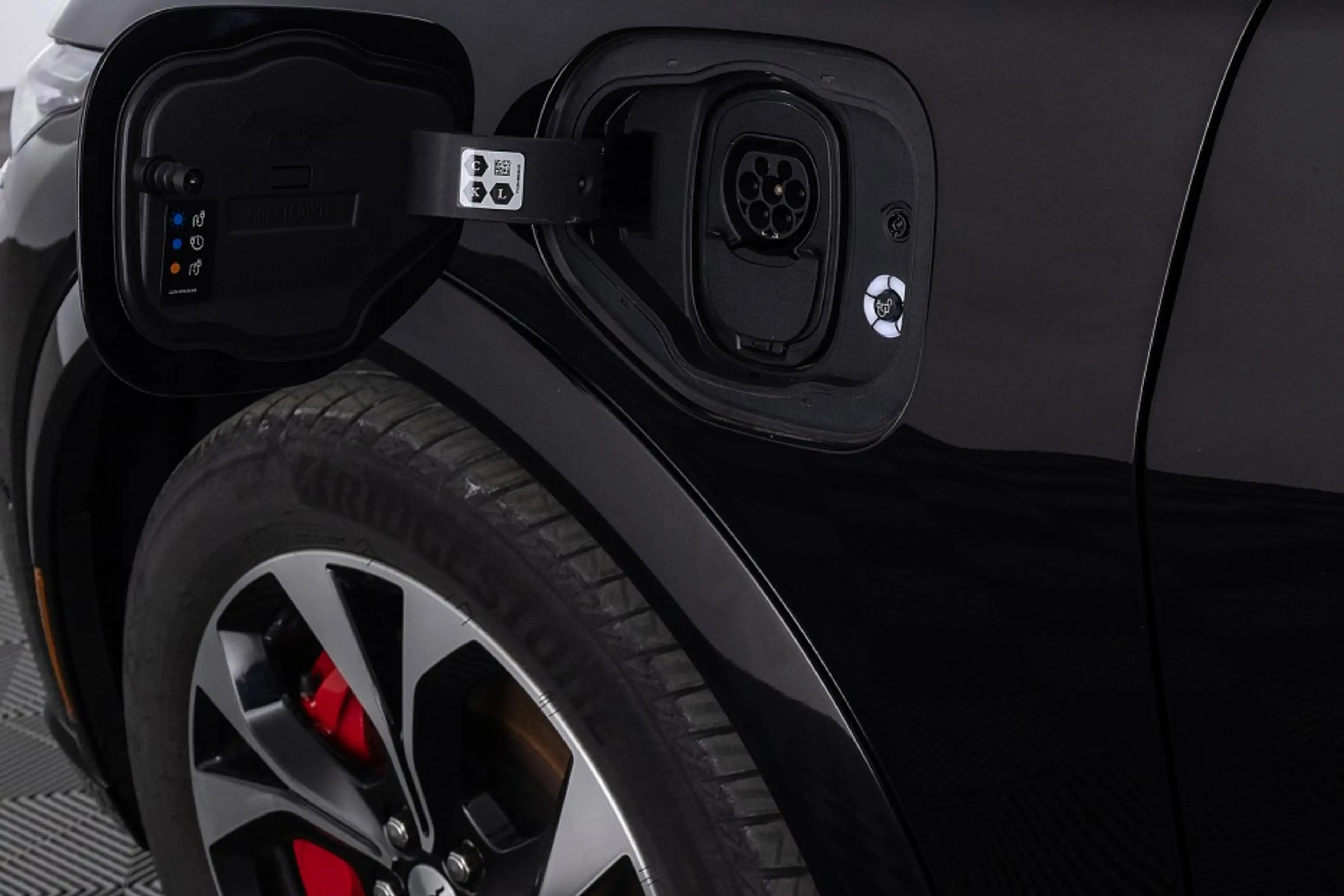 Ford Mustang Mach-E AWD 75 kWh | B&O | LEDER | Full LED | EL. STOELEN — photo 22