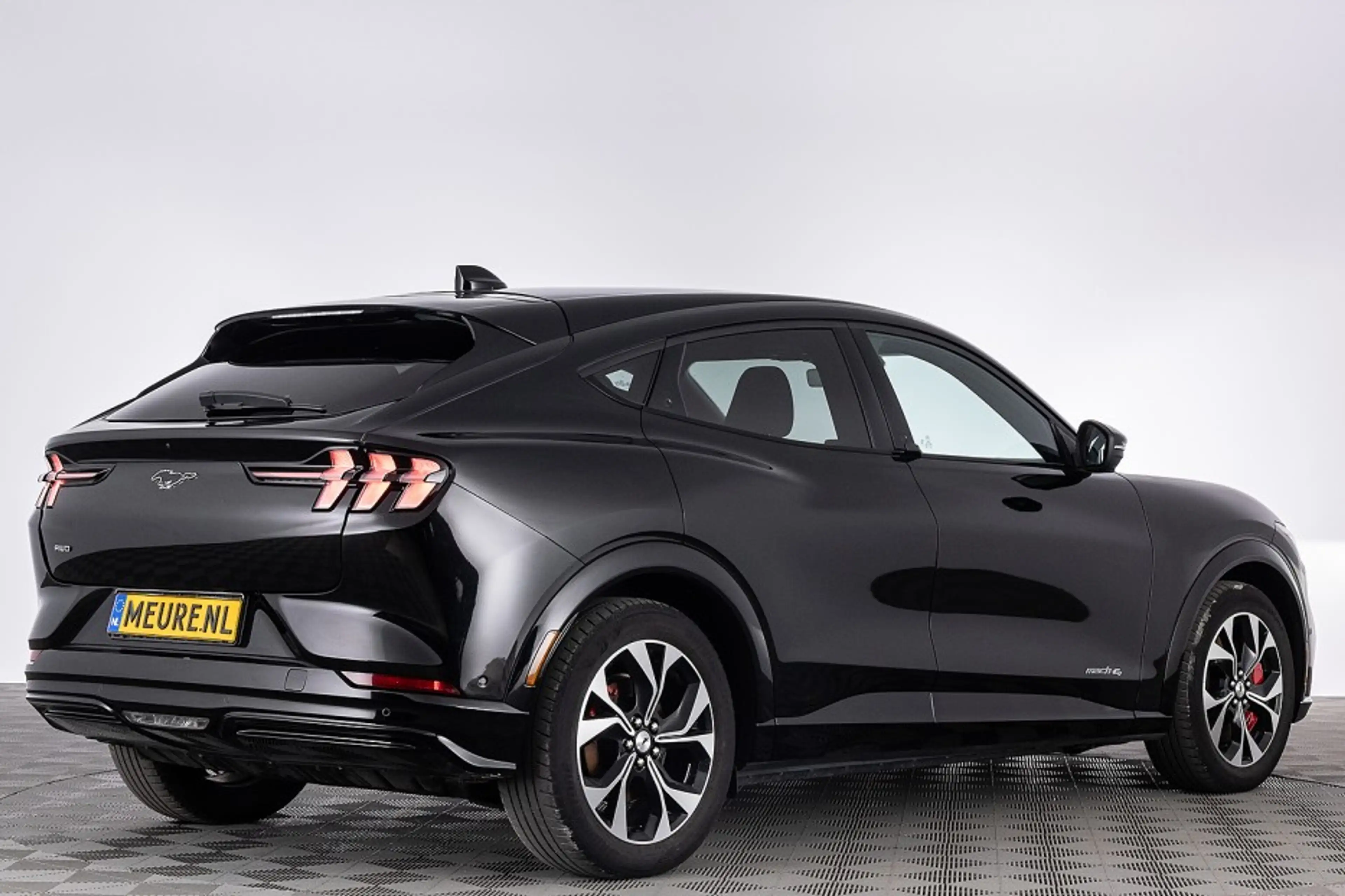 Ford Mustang Mach-E AWD 75 kWh | B&O | LEDER | Full LED | EL. STOELEN — photo 27