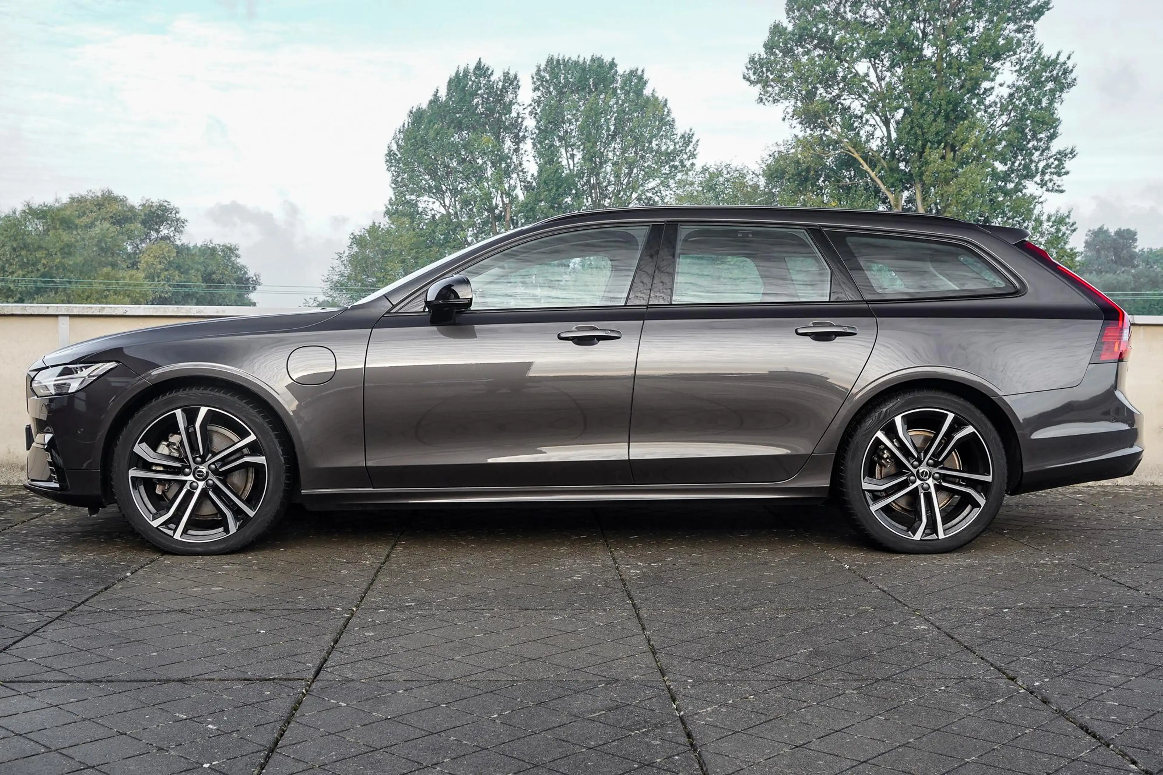 Volvo V90 2.0 T8 Plug-in hybrid AWD Ultra Executive Edition — photo 3