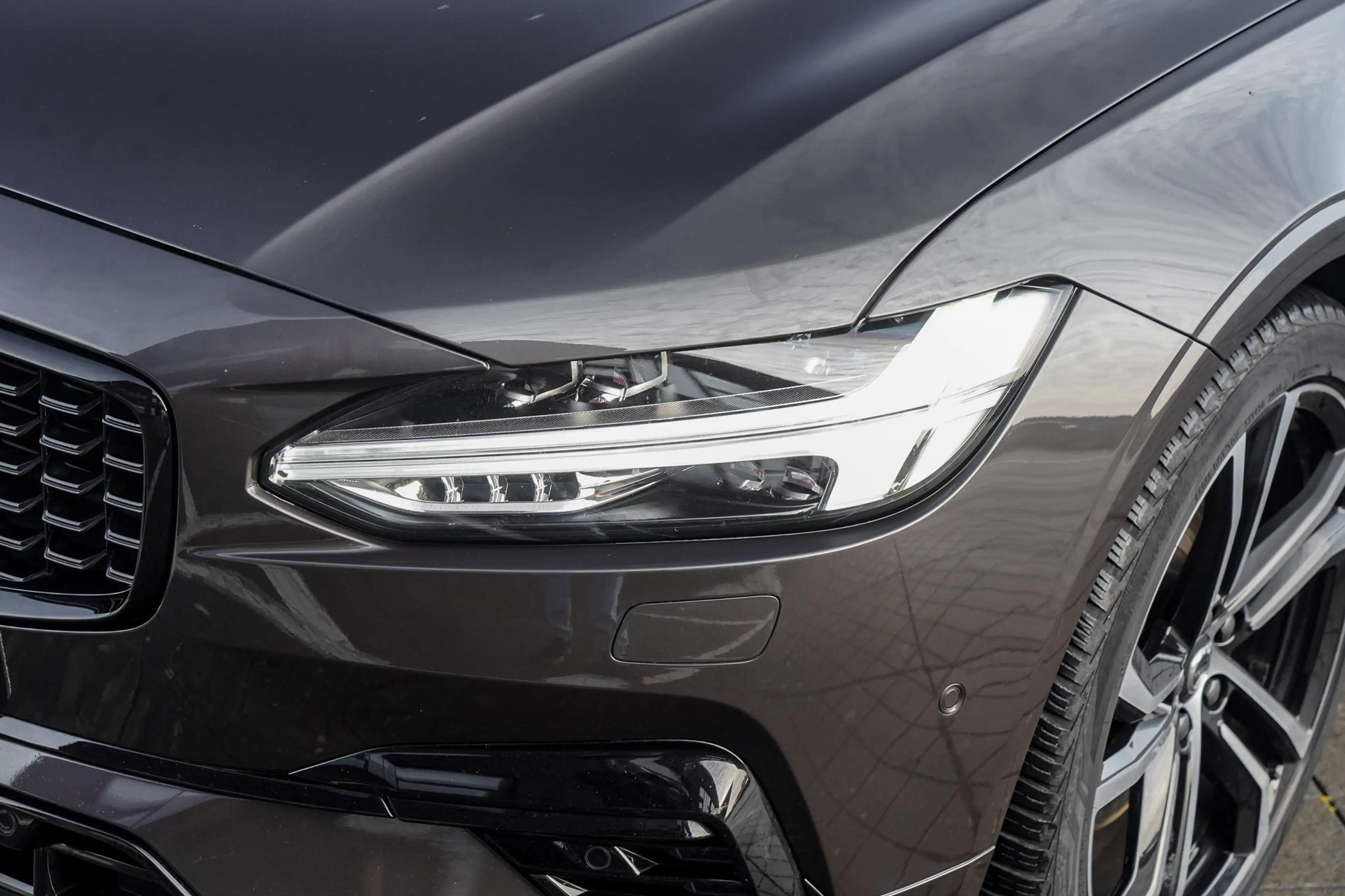 Volvo V90 2.0 T8 Plug-in hybrid AWD Ultra Executive Edition — photo 4